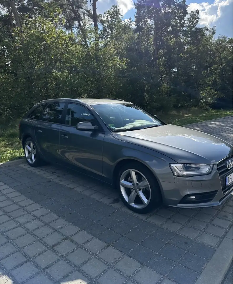 Audi A4 B8 2.0 TDI 2013 Gris - 2