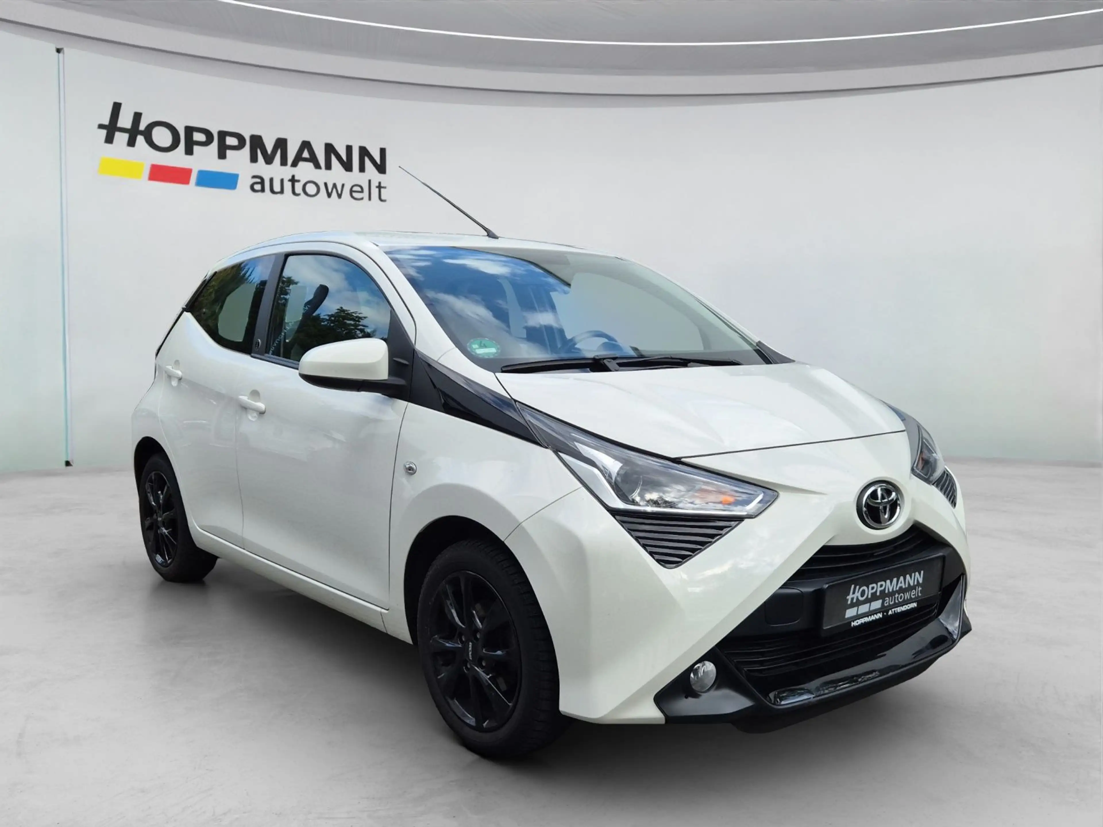 Toyota Aygo Team 1.0 *KAMERA*BLUETOOTH*8-FACH*CARPLAY* — photo 3