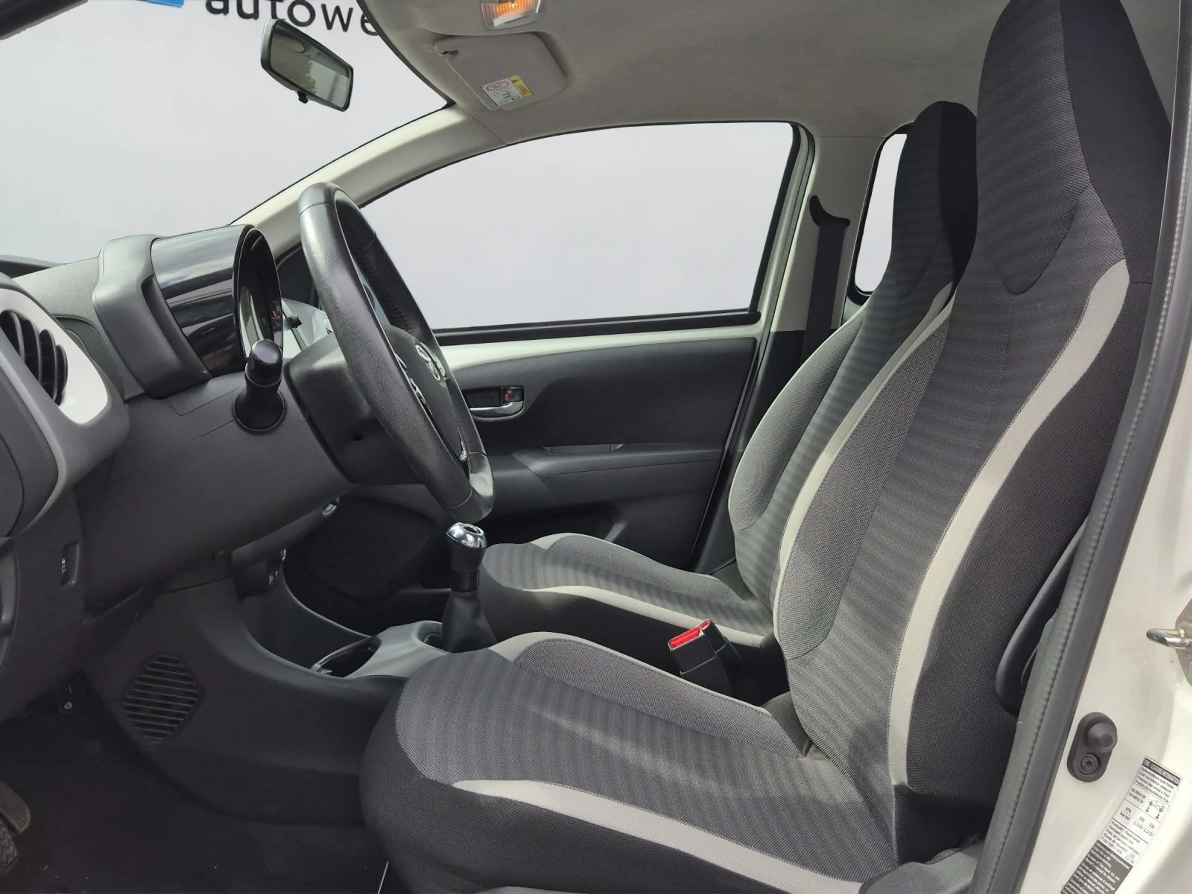 Toyota Aygo Team 1.0 *KAMERA*BLUETOOTH*8-FACH*CARPLAY* — photo 8