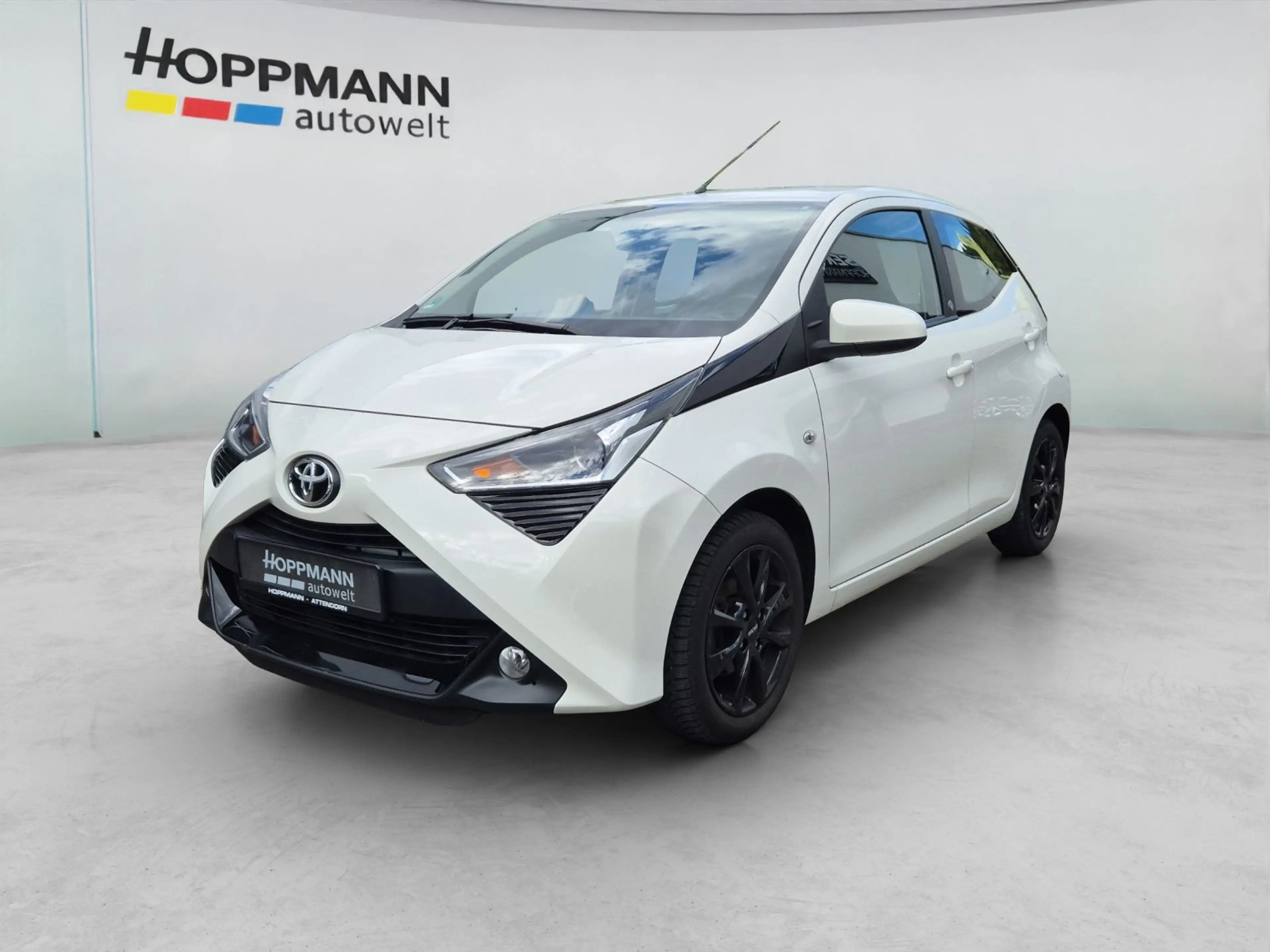Toyota Aygo Team 1.0 *KAMERA*BLUETOOTH*8-FACH*CARPLAY* — photo 2