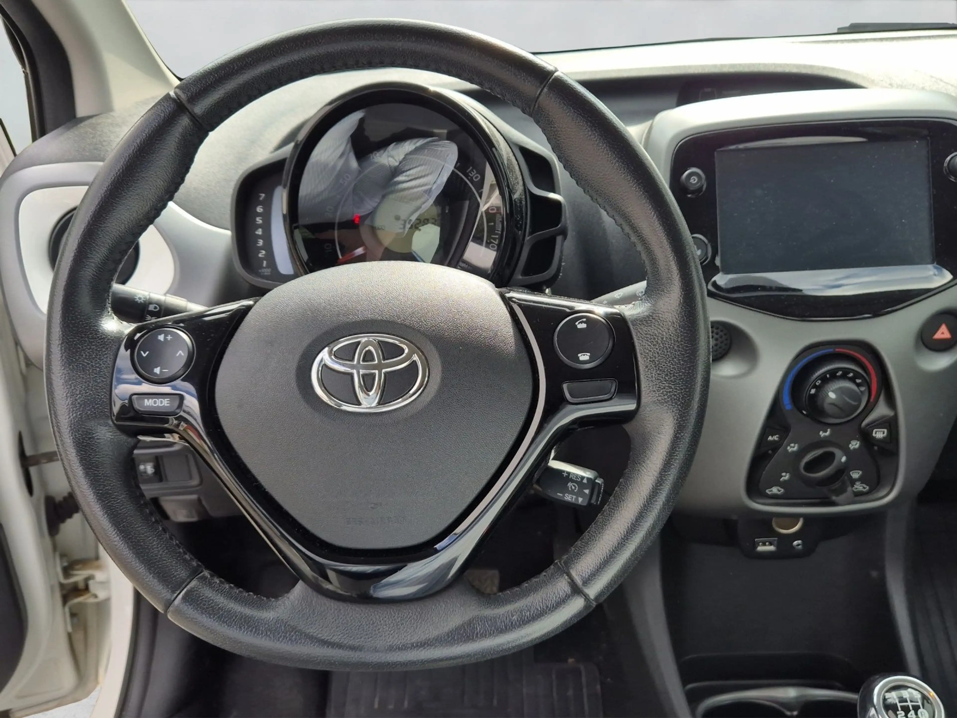 Toyota Aygo Team 1.0 *KAMERA*BLUETOOTH*8-FACH*CARPLAY* — photo 9