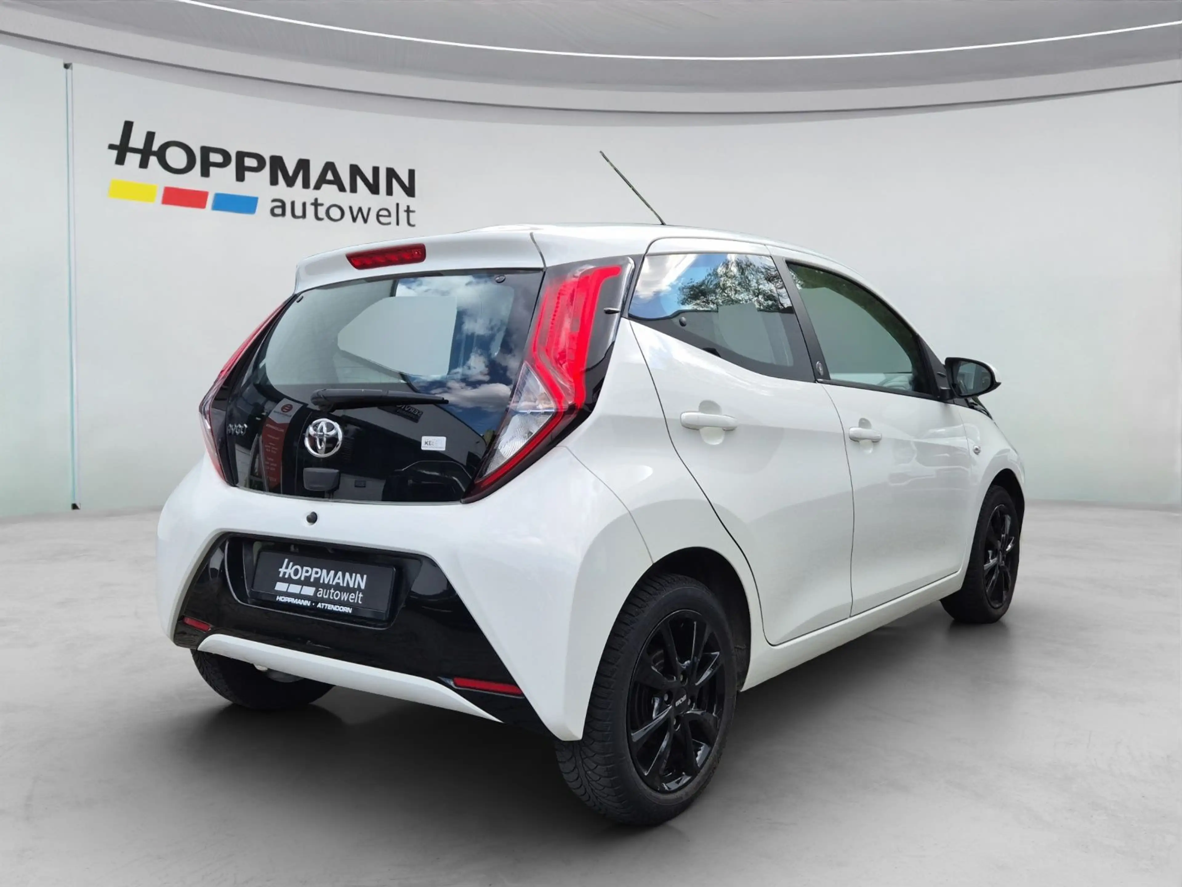 Toyota Aygo Team 1.0 *KAMERA*BLUETOOTH*8-FACH*CARPLAY* — photo 4