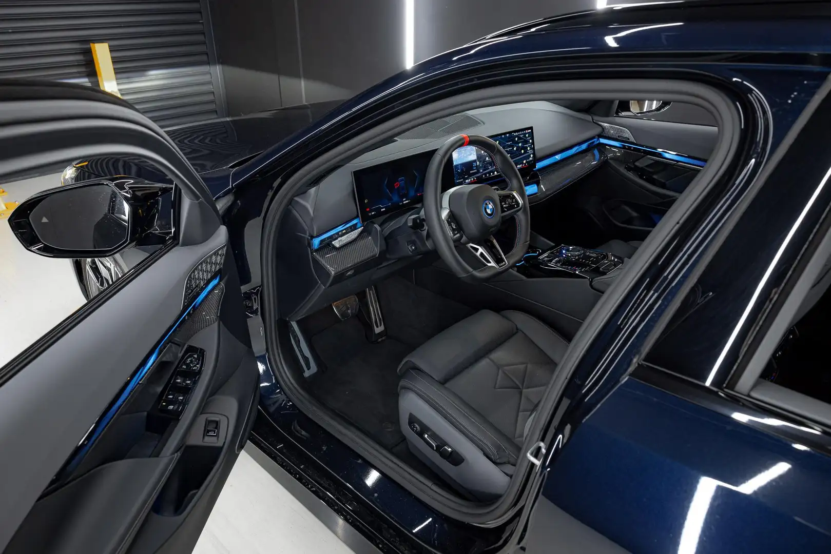 BMW i5 Touring M60 xDrive 84 kWh Noir - 2