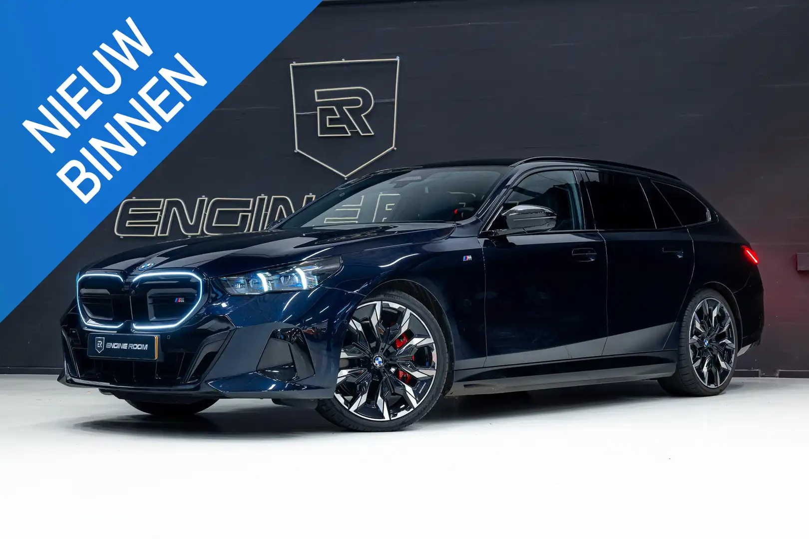 BMW i5 Touring M60 xDrive 84 kWh Noir - 1