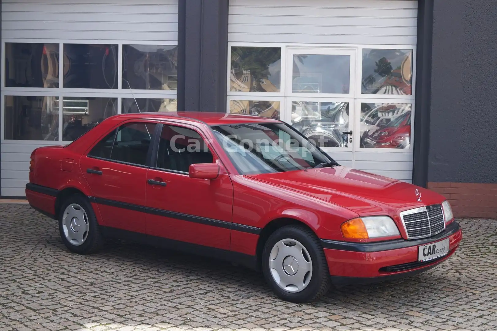 Mercedes-Benz C 180 *Neuwagenzustand/H-Zulassung* Rot - 2