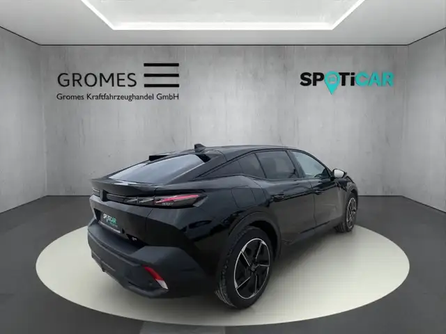 Peugeot 408 view 3