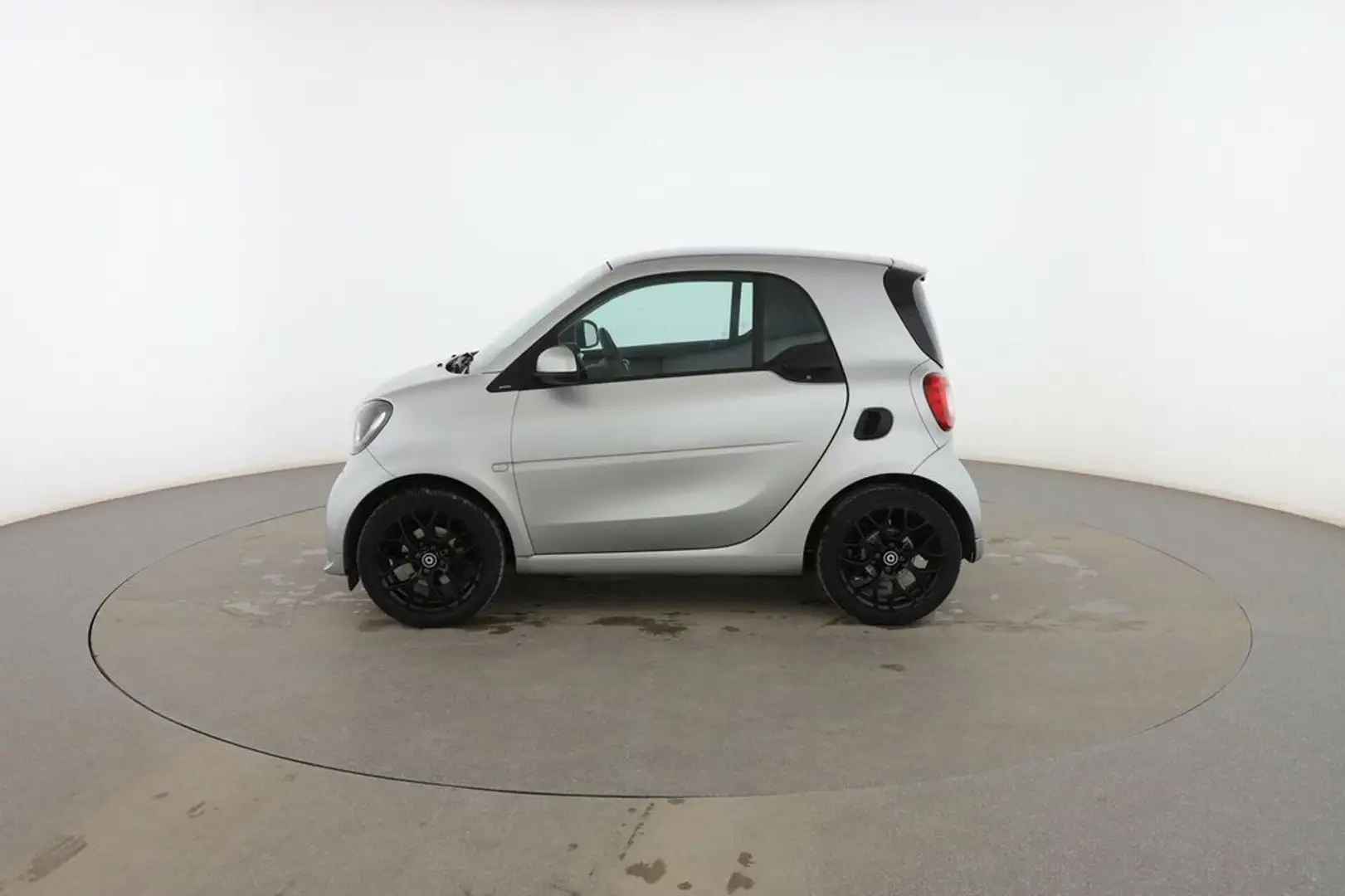 smart forTwo 0.9 Turbo Basis passion Gri - 2
