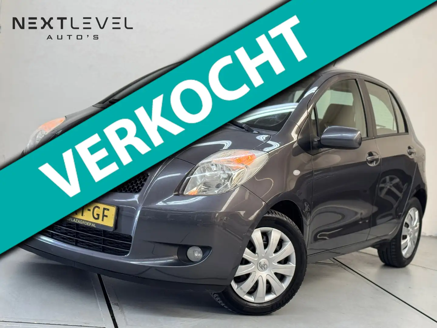 Toyota Yaris 1.3 VVTi Sol MMT Automaat Airco Dealeronderhouden Gris - 1