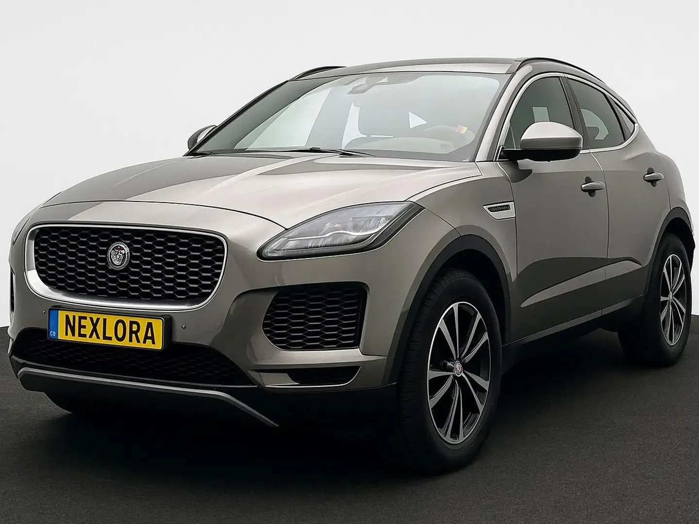 Jaguar E-Pace 1.5 R-Dynamic Grijs - 1