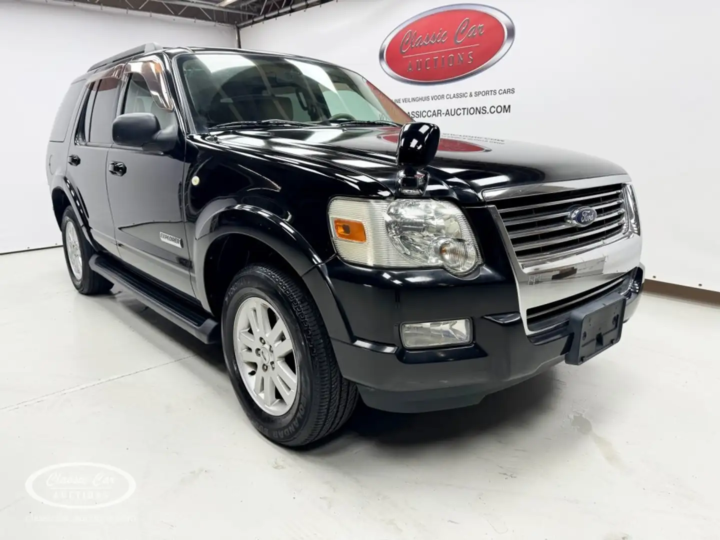 Ford Explorer V6  - ONLINE AUCTION Schwarz - 1