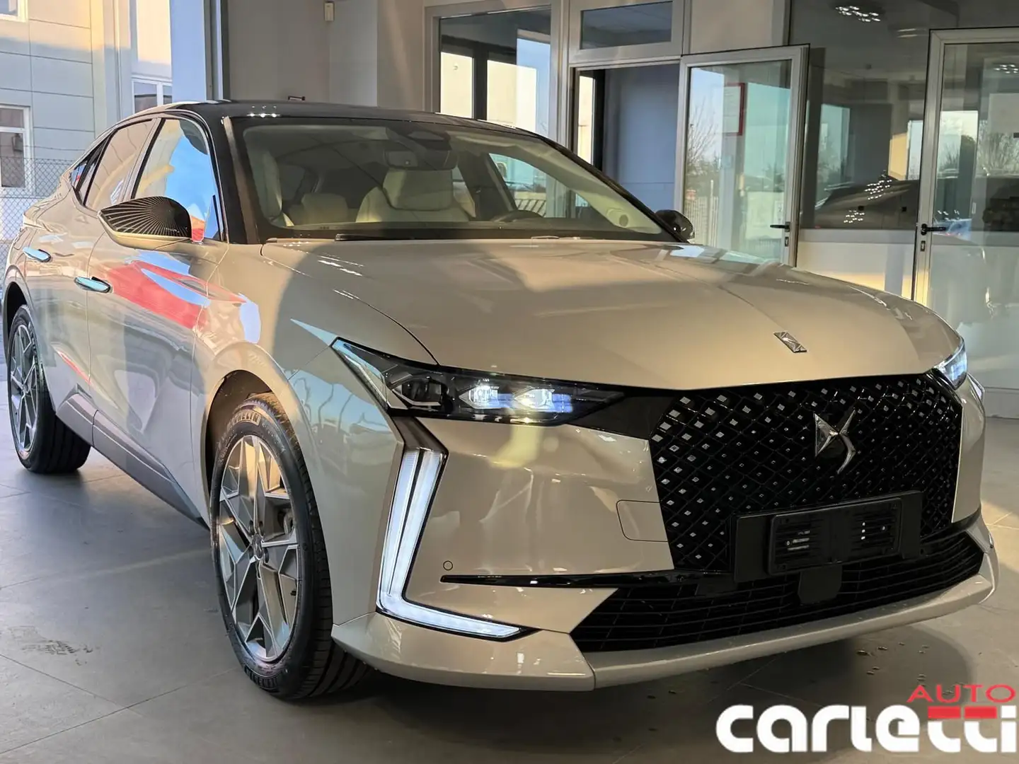 DS Automobiles DS 4 DS 4 BlueHDi 130 aut. Esprit de Voyage Gri - 2