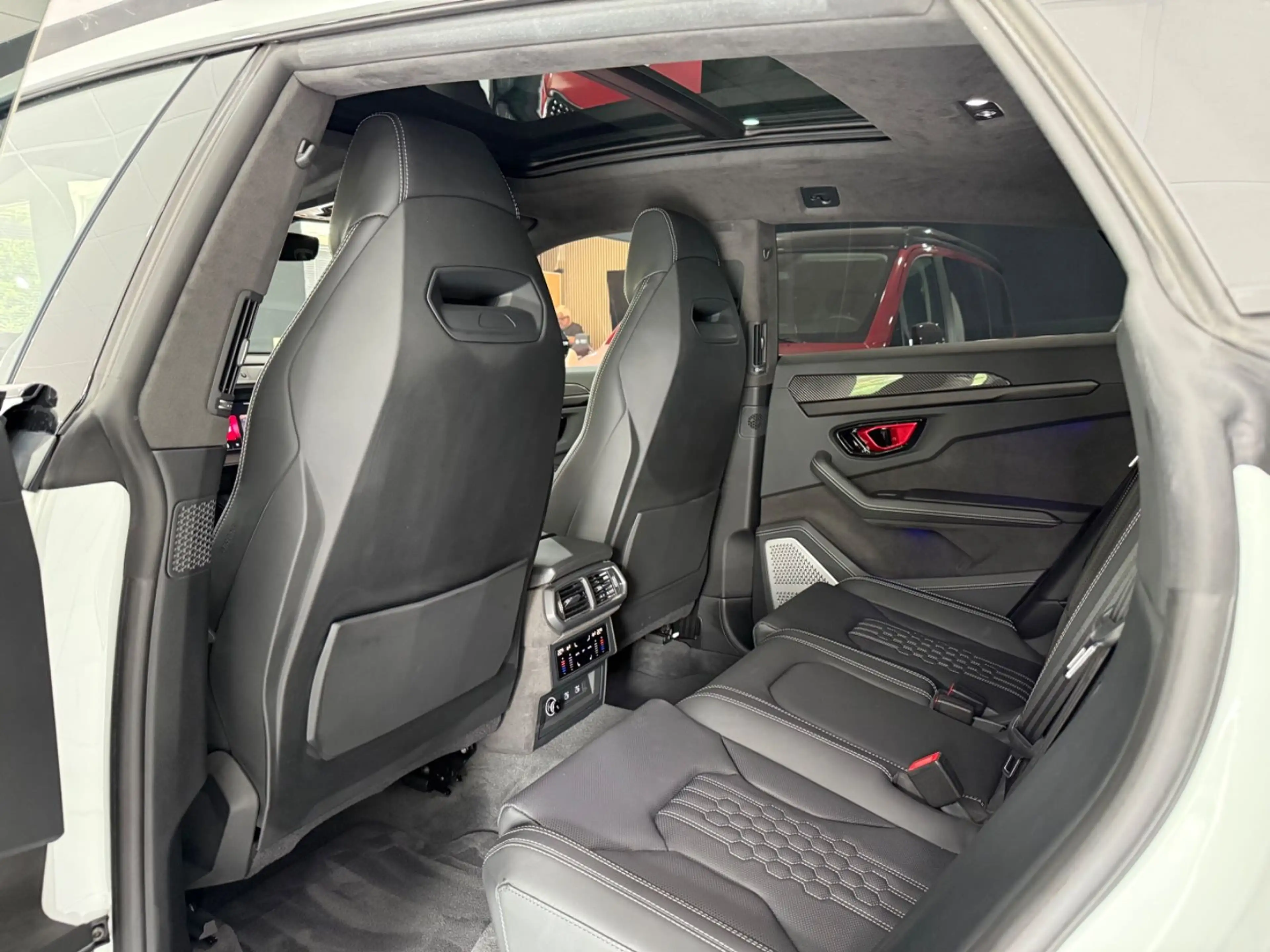 Lamborghini Urus SE *PANO*MASSAGE*360*B&O 3D*23"*CARBON* — photo 8
