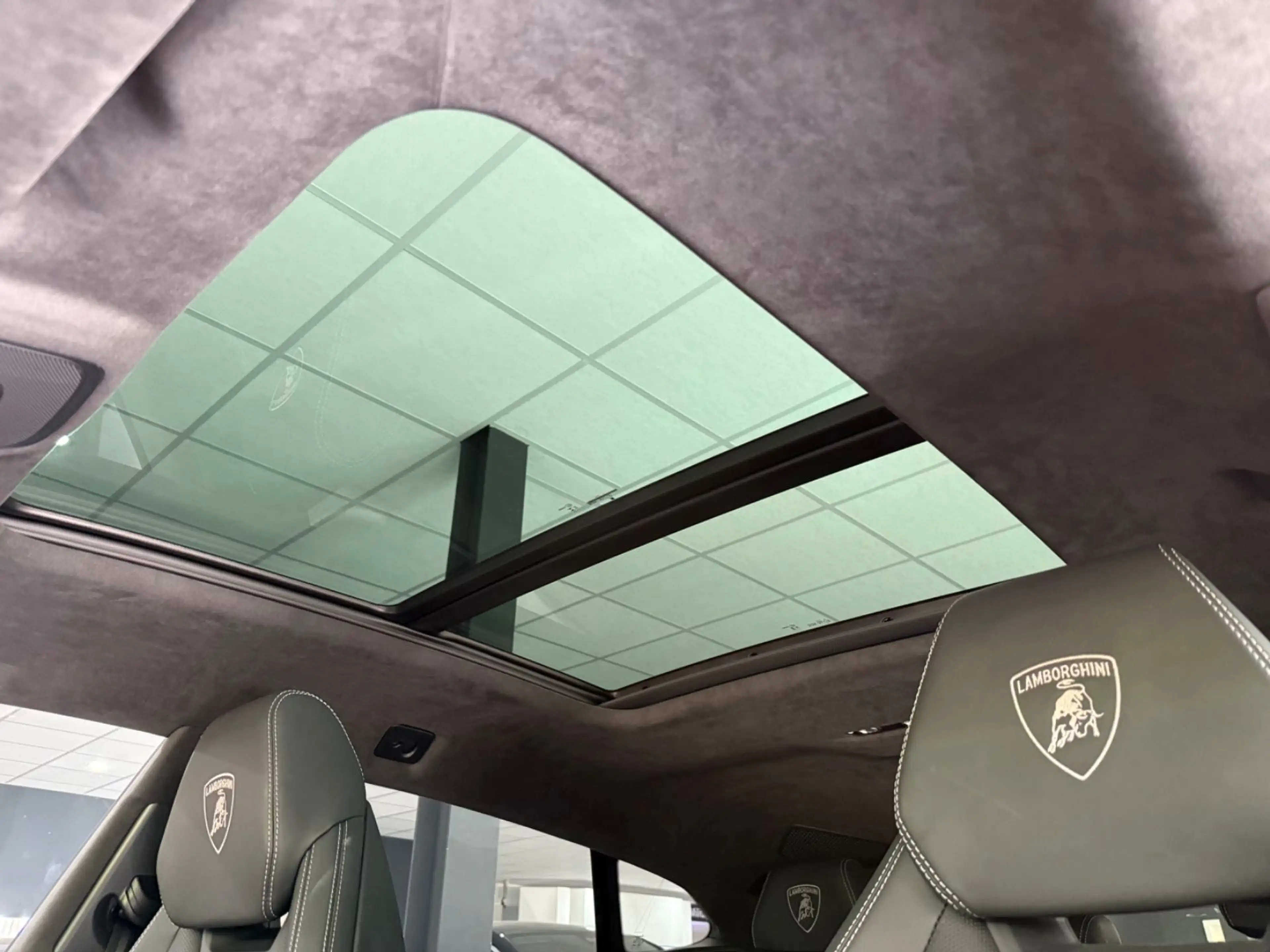 Lamborghini Urus SE *PANO*MASSAGE*360*B&O 3D*23"*CARBON* — photo 11
