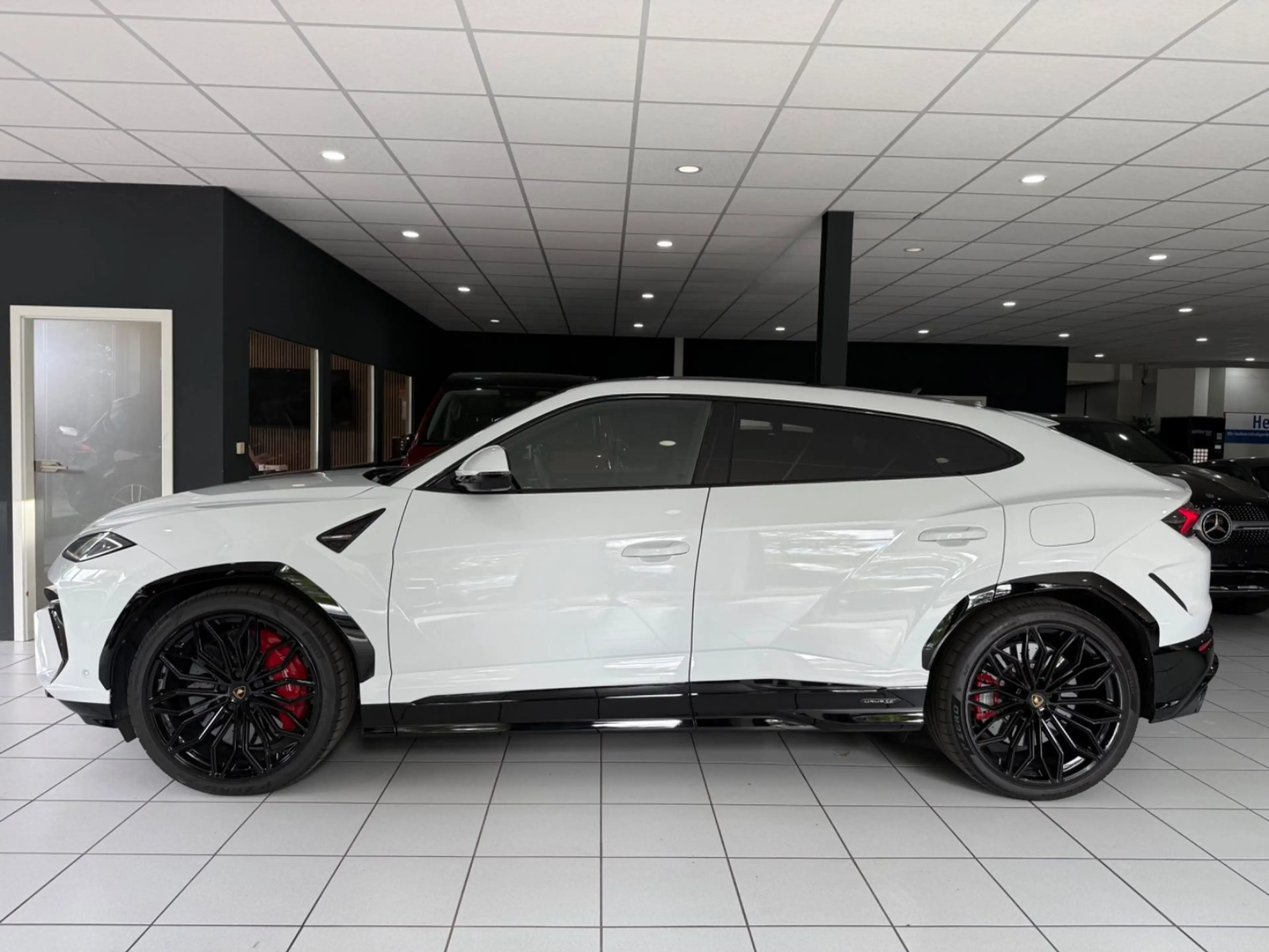 Lamborghini Urus SE *PANO*MASSAGE*360*B&O 3D*23"*CARBON* — photo 2