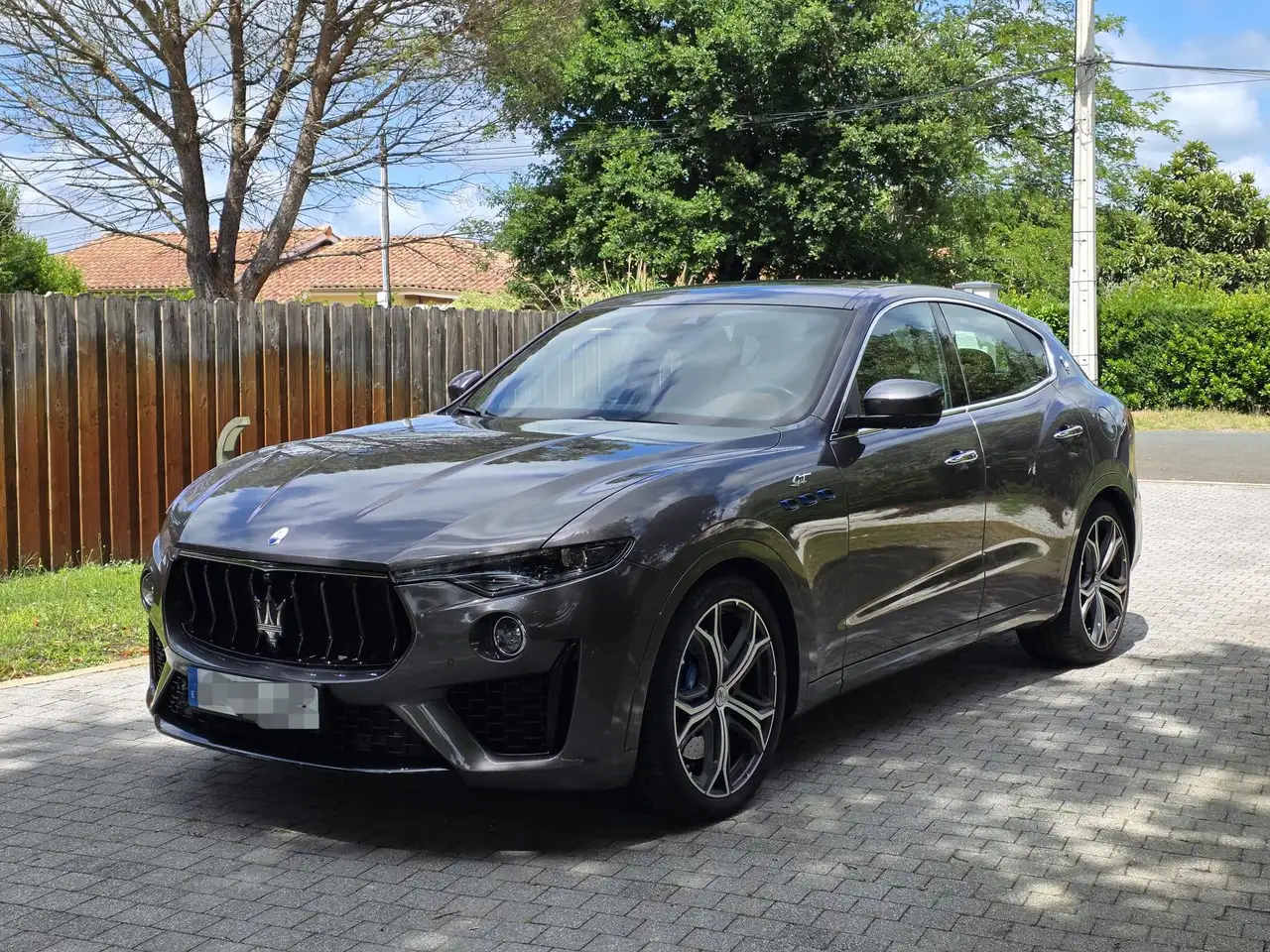 Maserati Levante 2022 — фото 8