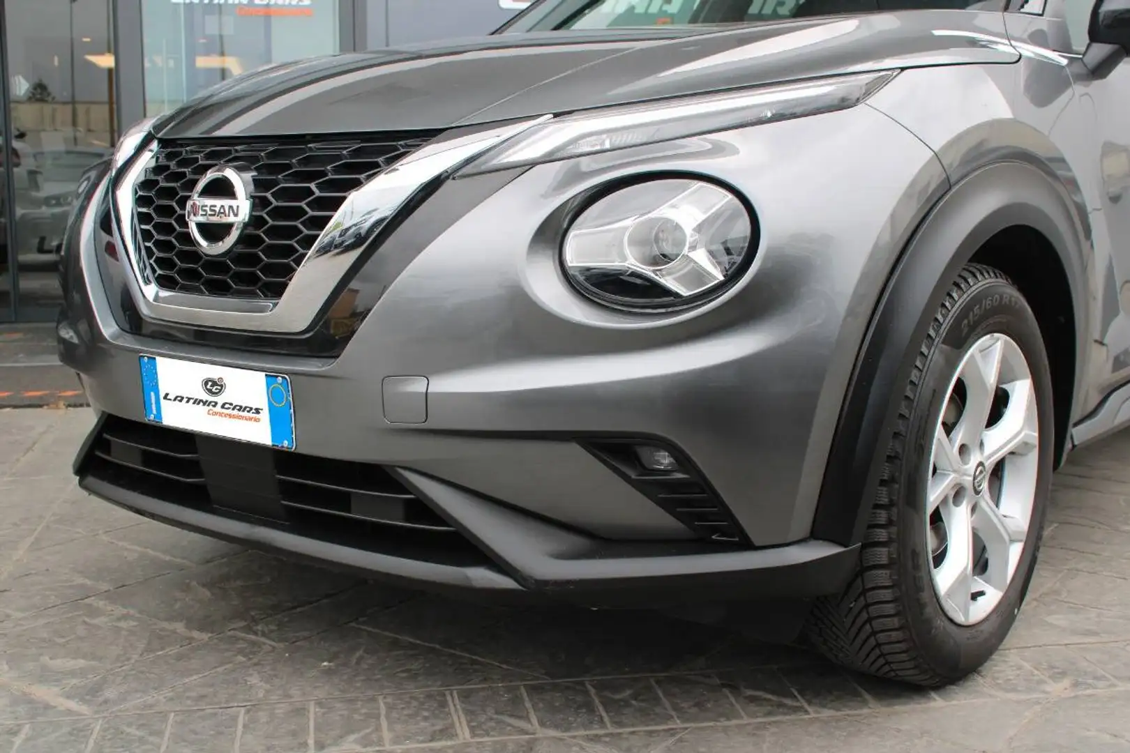 Nissan Juke 1.0 dig-t N-Connecta 114cv con Telecam e CarPlay Gri - 2
