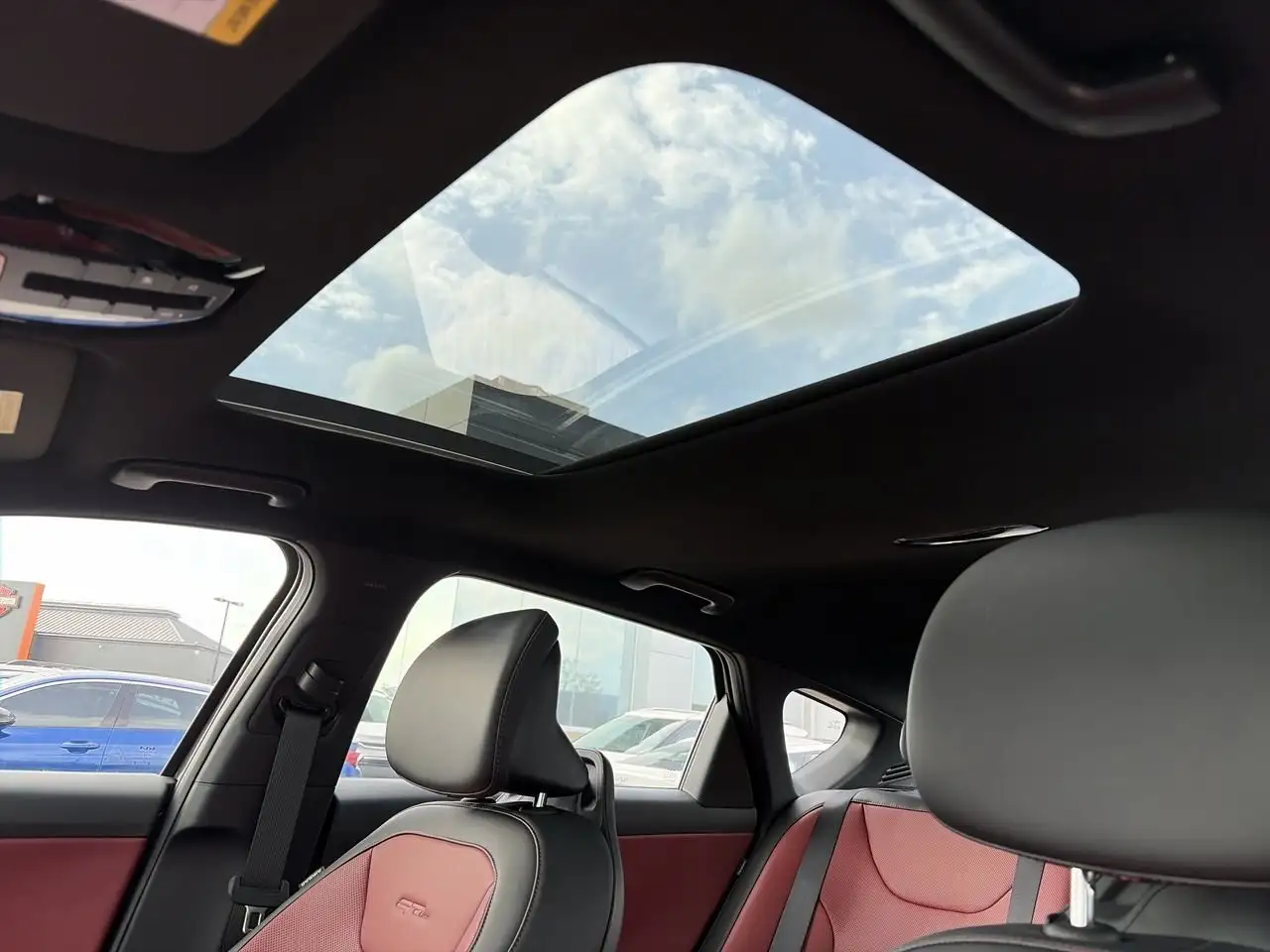 Kia K4 снимка Kia K4