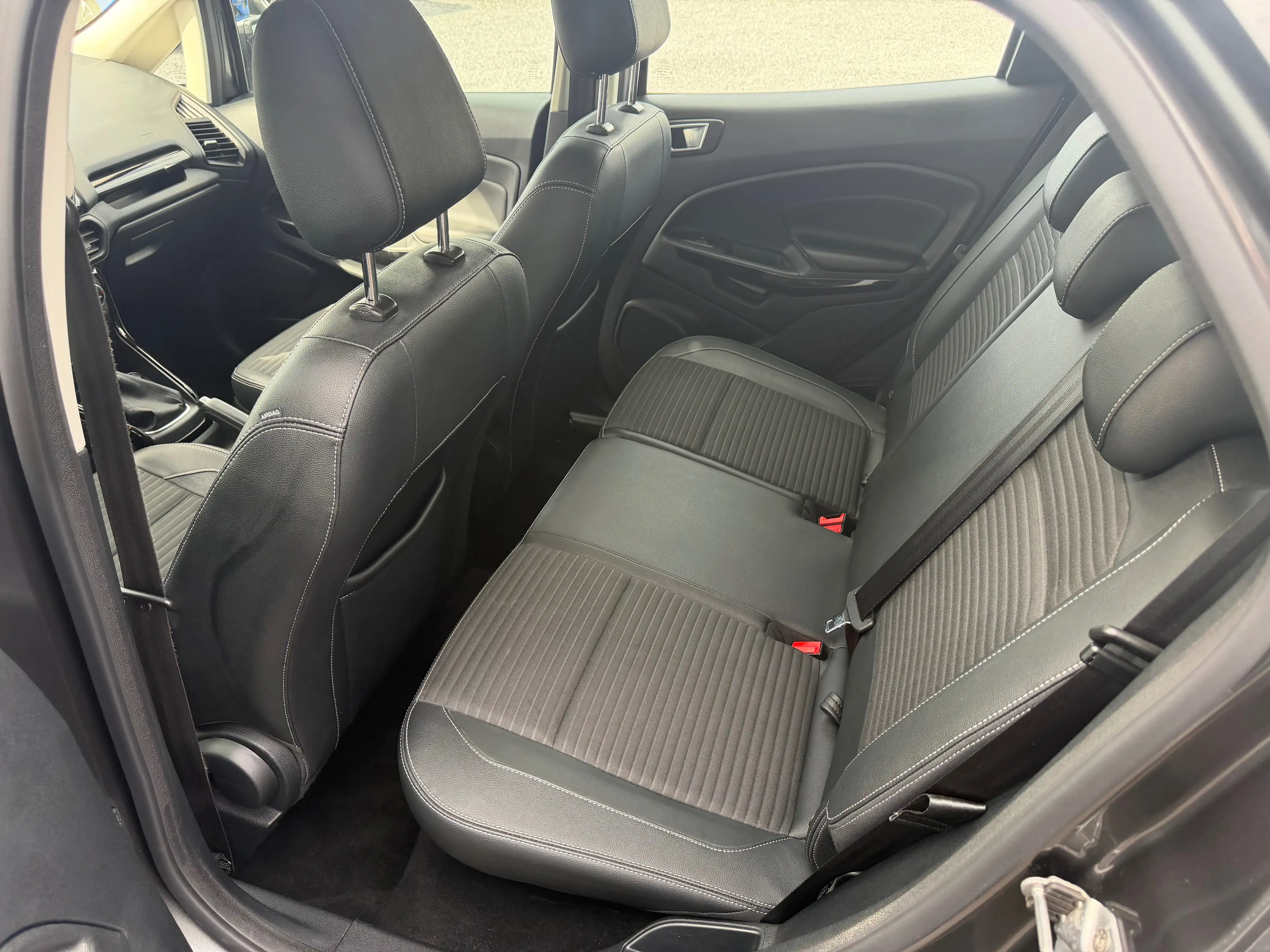 Ford EcoSport Titanium-Kamera-Navi-Winterpaket — photo 9