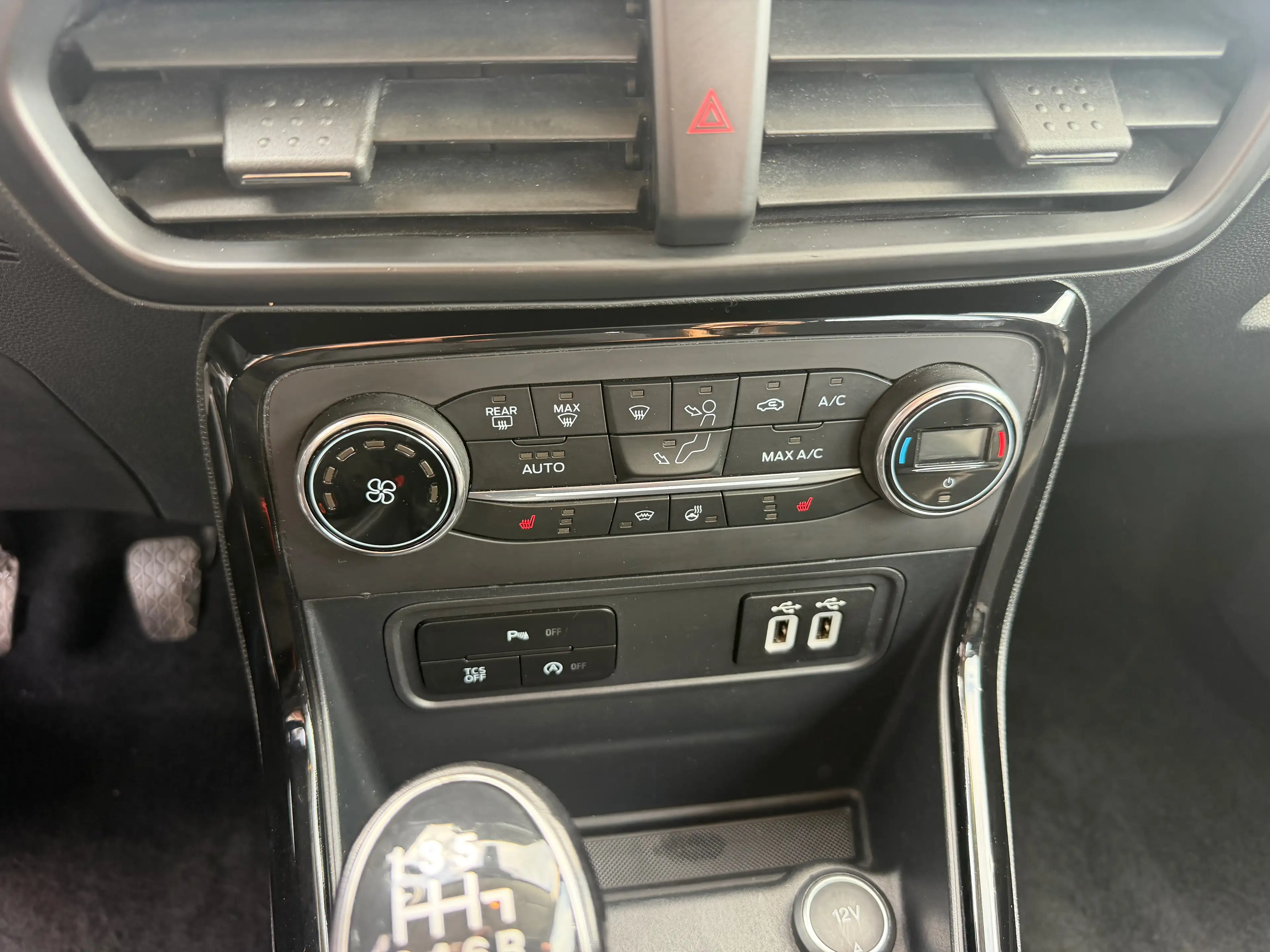 Ford EcoSport Titanium-Kamera-Navi-Winterpaket — photo 15