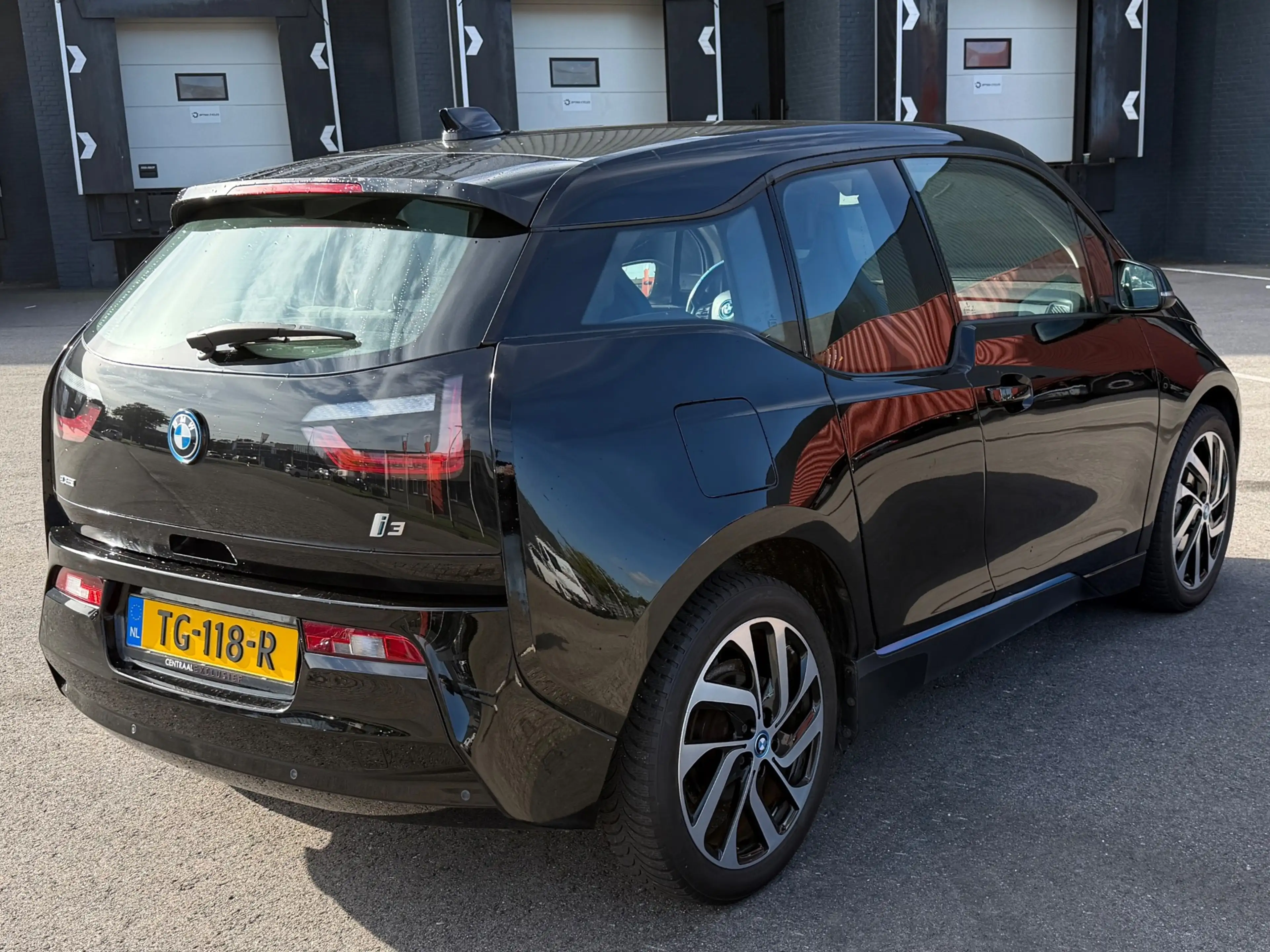 BMW i3 Basis 22 kWh CRUISE/CLIMA/NAVI/LMV/PDC — photo 6