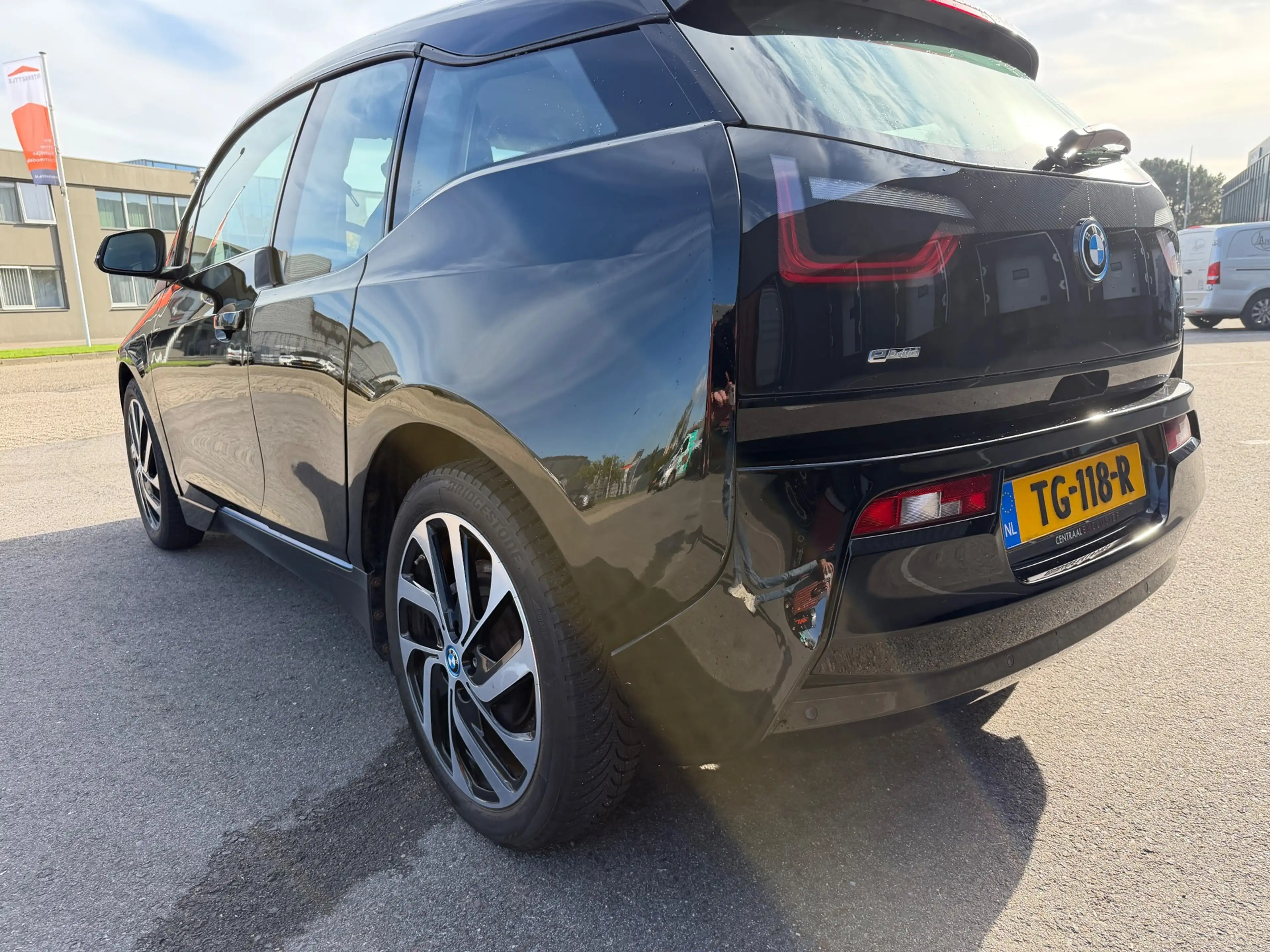BMW i3 Basis 22 kWh CRUISE/CLIMA/NAVI/LMV/PDC — photo 5