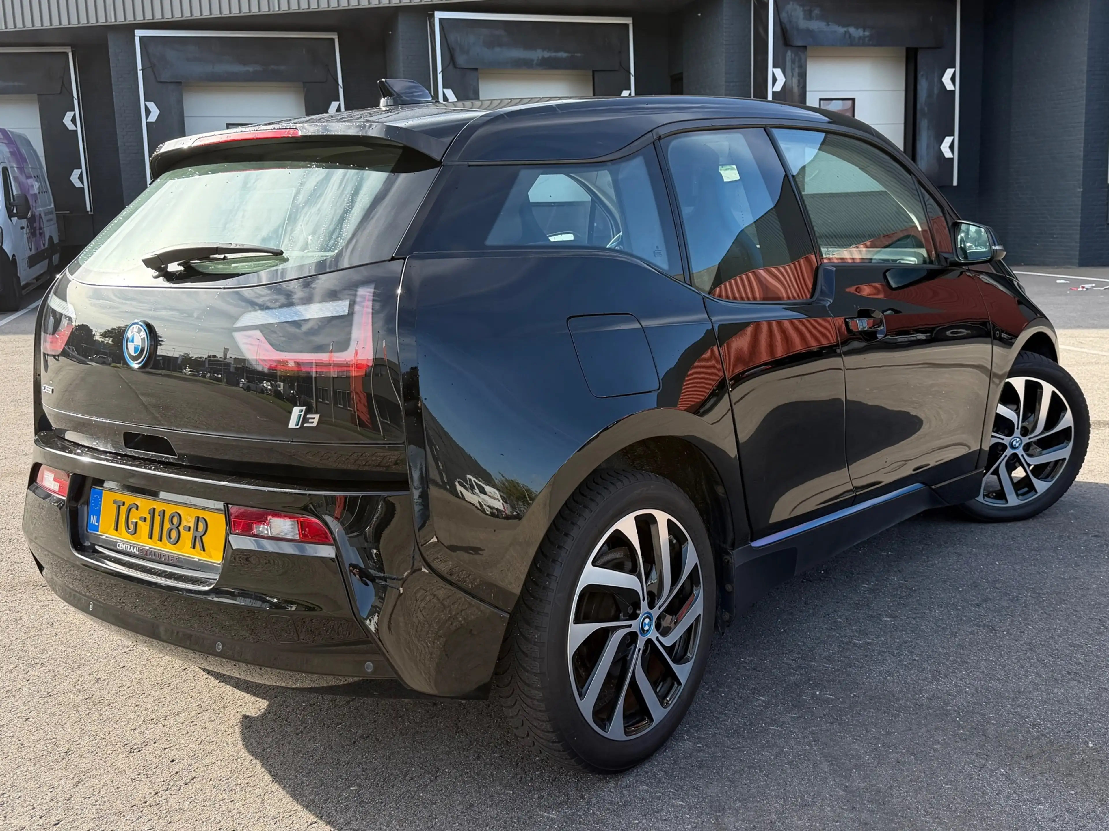 BMW i3 Basis 22 kWh CRUISE/CLIMA/NAVI/LMV/PDC — photo 9