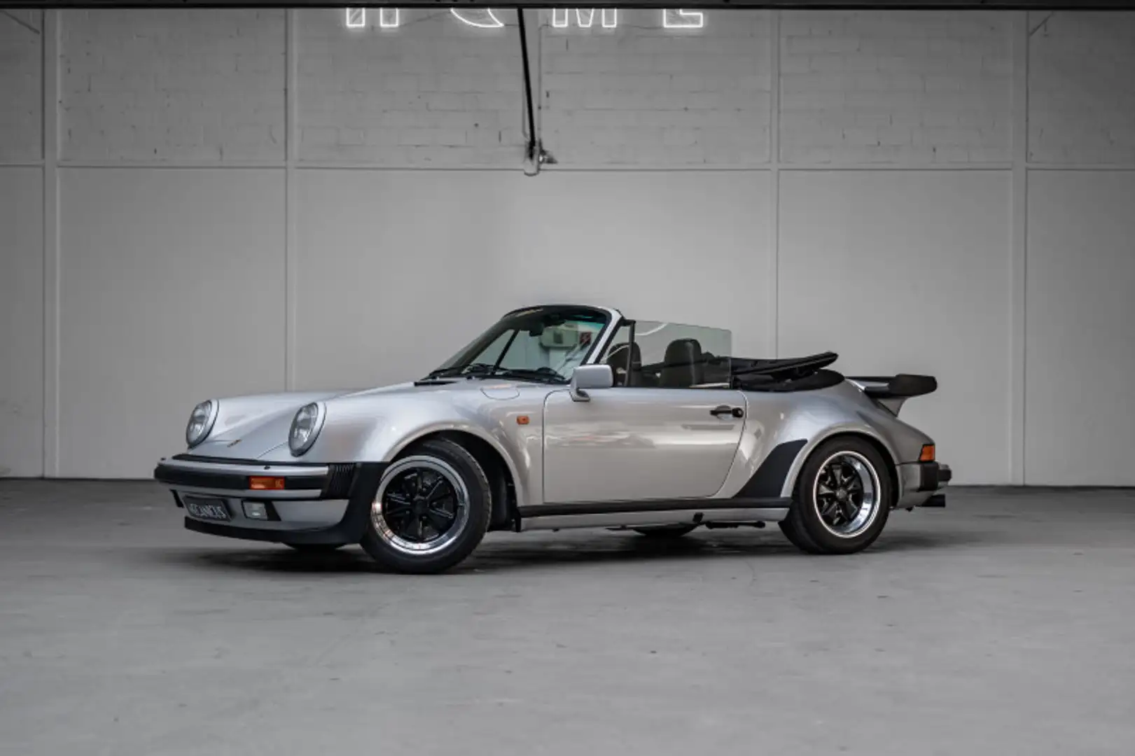 Porsche 911 *Origine France / Restauration complète* Grau - 2