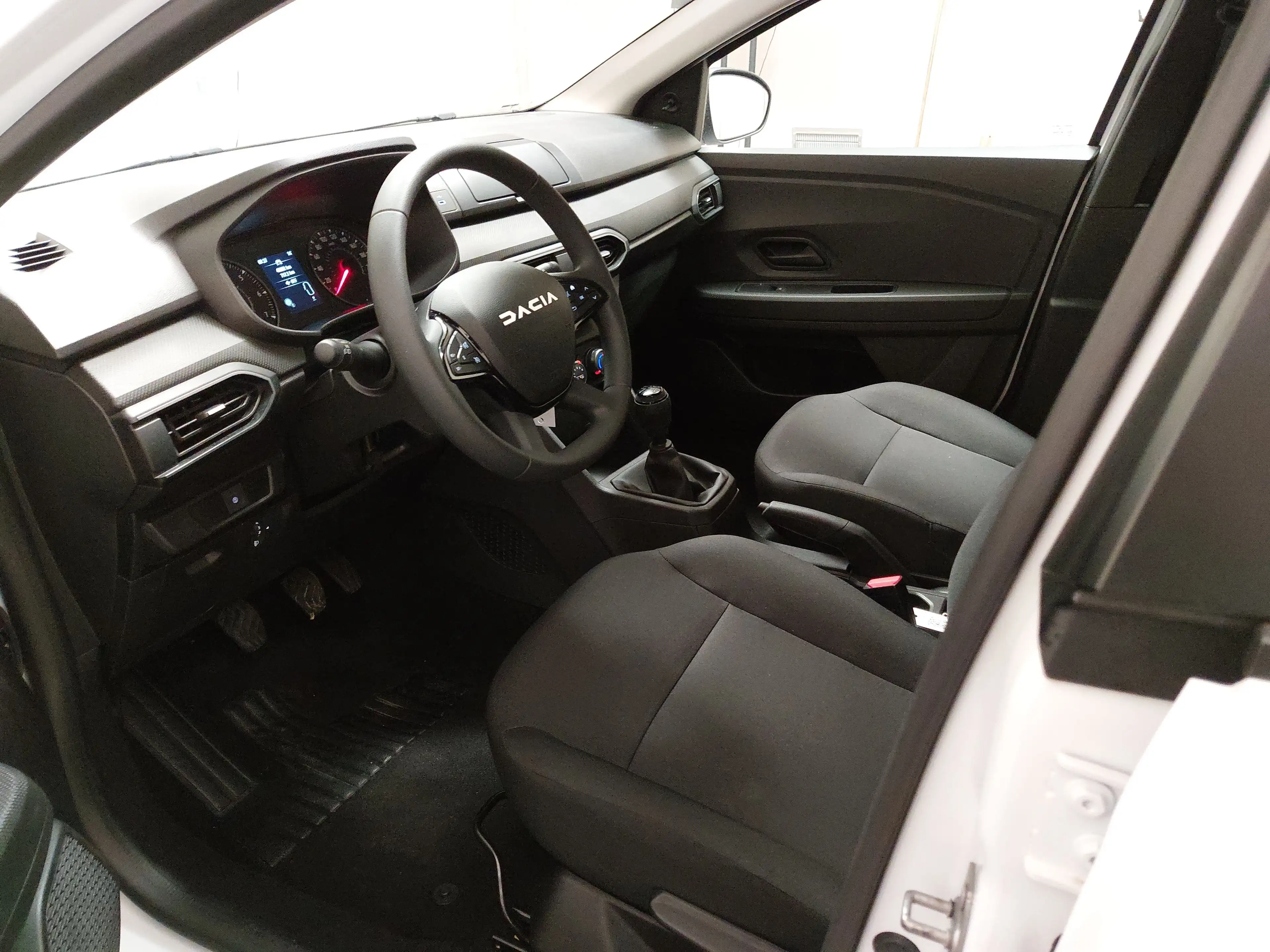 Dacia Sandero 0.9 Tce KLIMA LED RADIO TEMPO MFL — photo 6