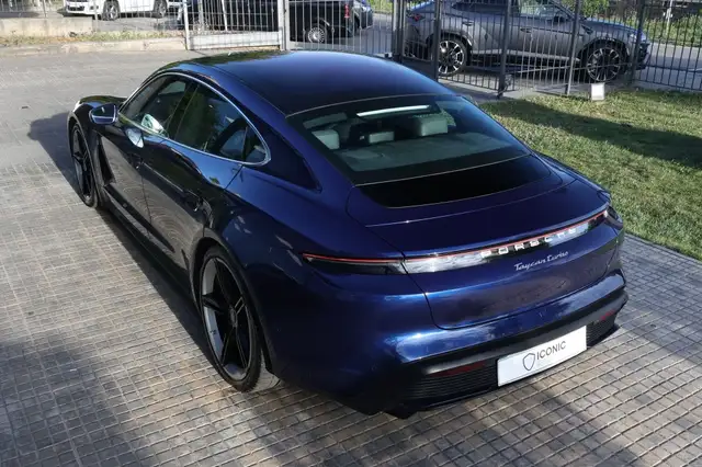 Porsche Taycan view 7