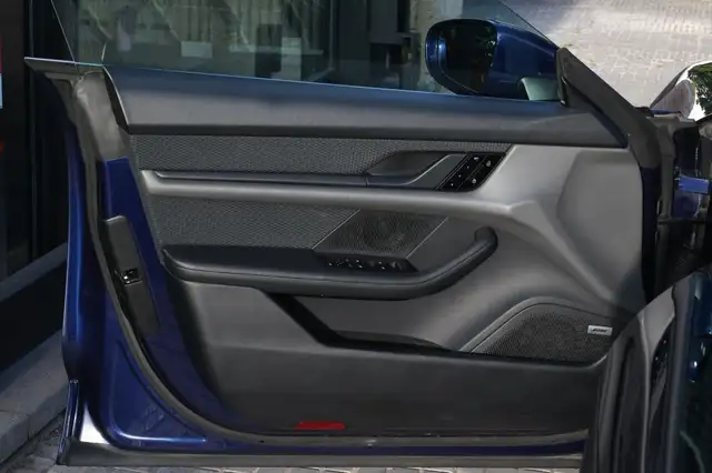Porsche Taycan view 12