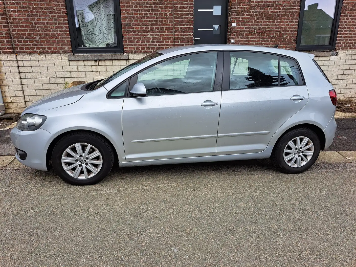 Volkswagen Golf Plus 1.6 CR TDi Highline DPF - 1