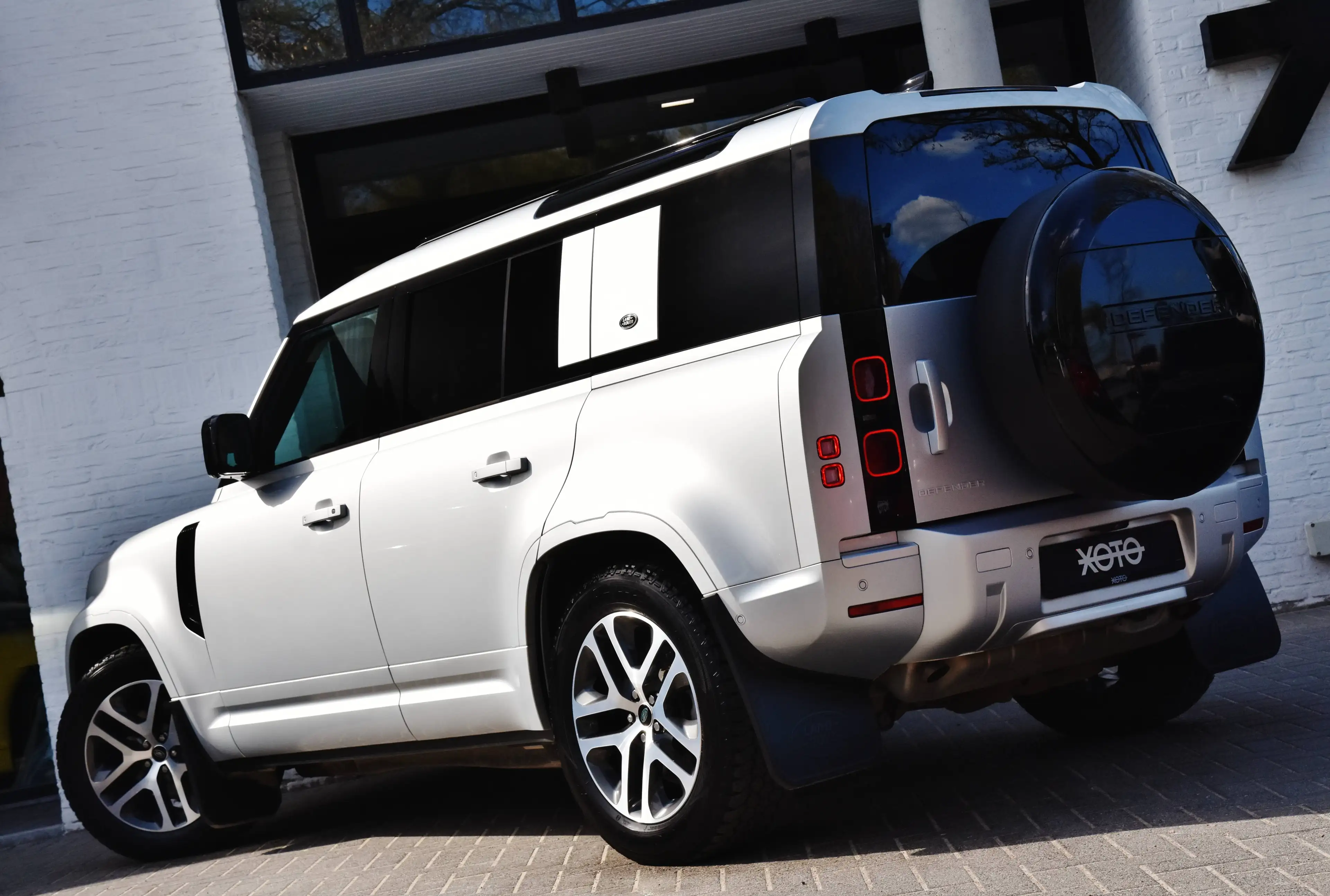 Land Rover Defender 110 P400 XS EDITION *** LICHTE VRACHT / TOP CONDITION *** — photo 9