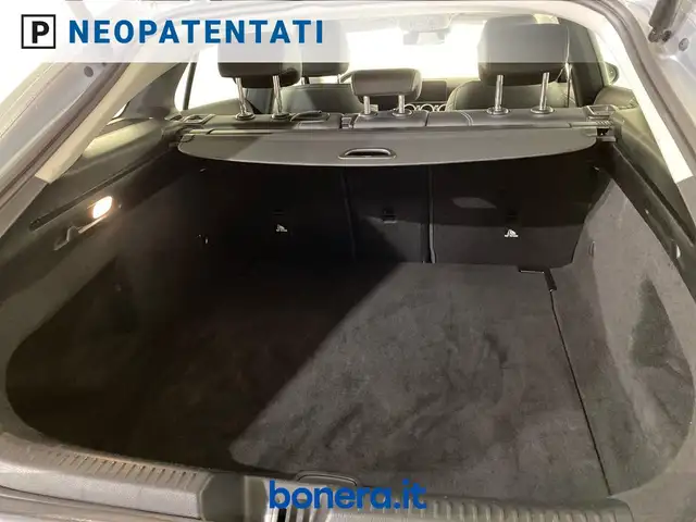 Mercedes-Benz CLA view 9