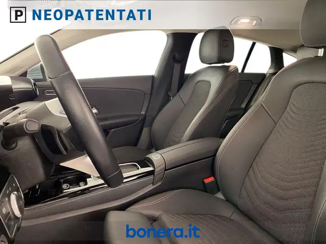 Mercedes-Benz CLA view 16