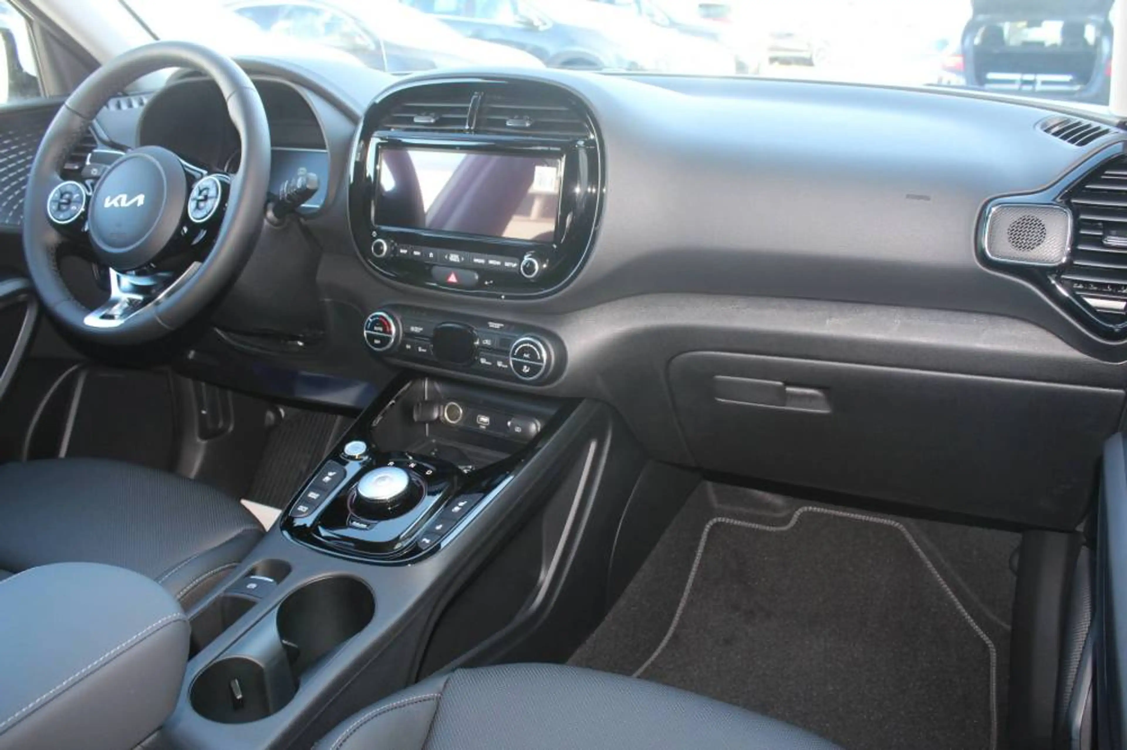 Kia Soul E-SOUL 204 SPIRIT 3PH EL.SITZ|HARMAN|KAMERA|NAVI|1 — photo 4