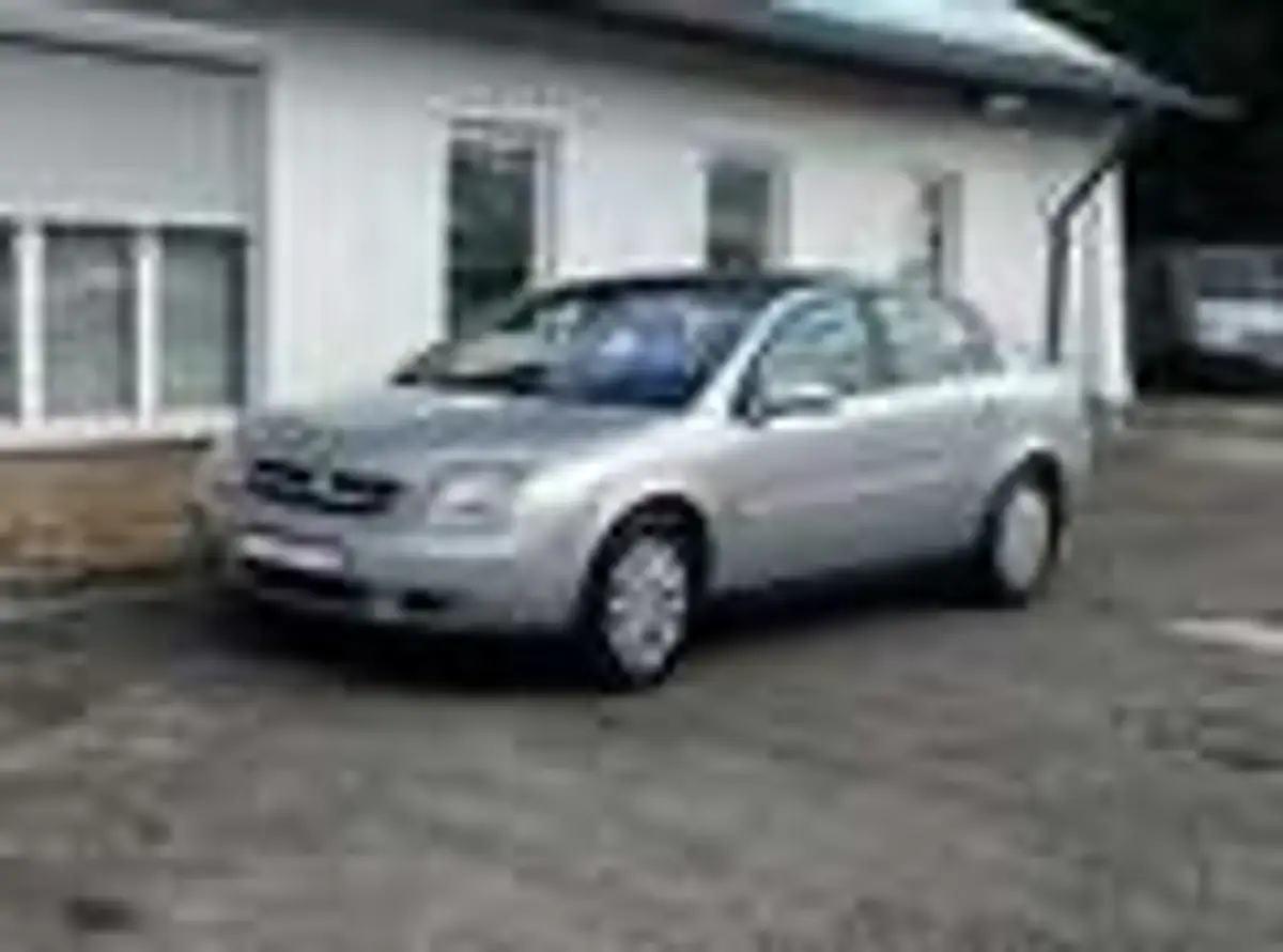 Opel Vectra Elegance Grau - 1