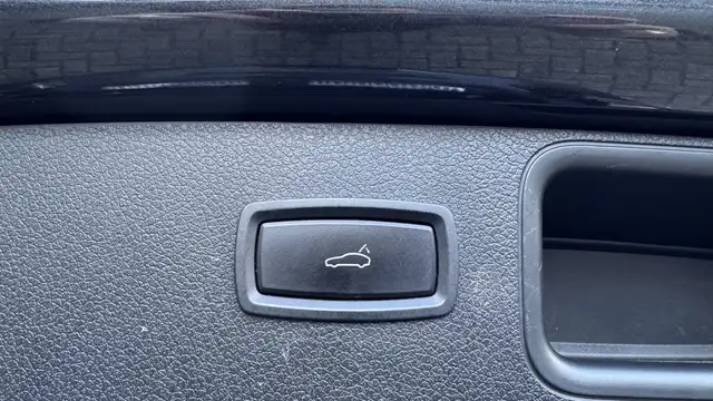 Porsche Macan view 14