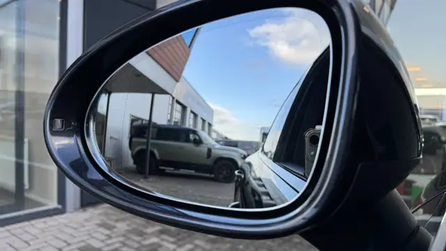 Porsche Macan view 23