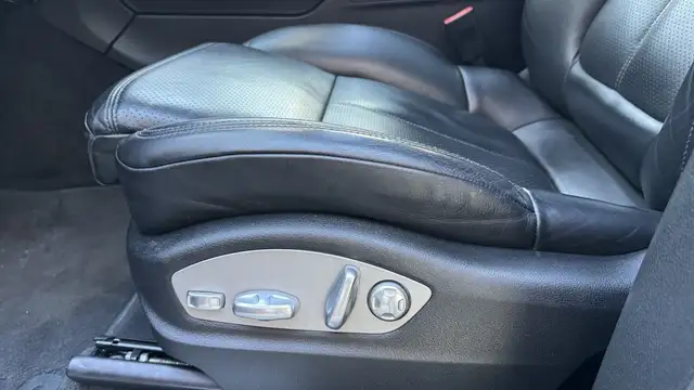 Porsche Macan view 11