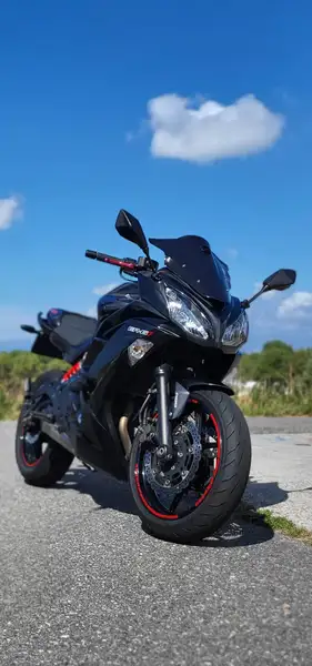 Kawasaki ER-6f - foto 4