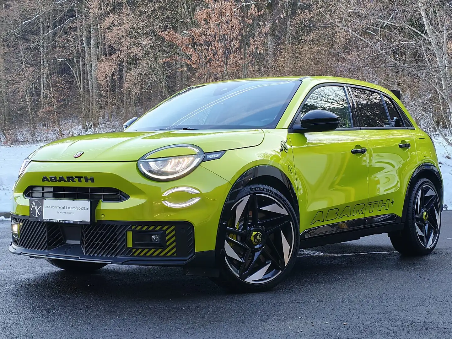 Abarth 600e 54kWh Scorpionissima | Günstigster in Österreic... Grün - 2