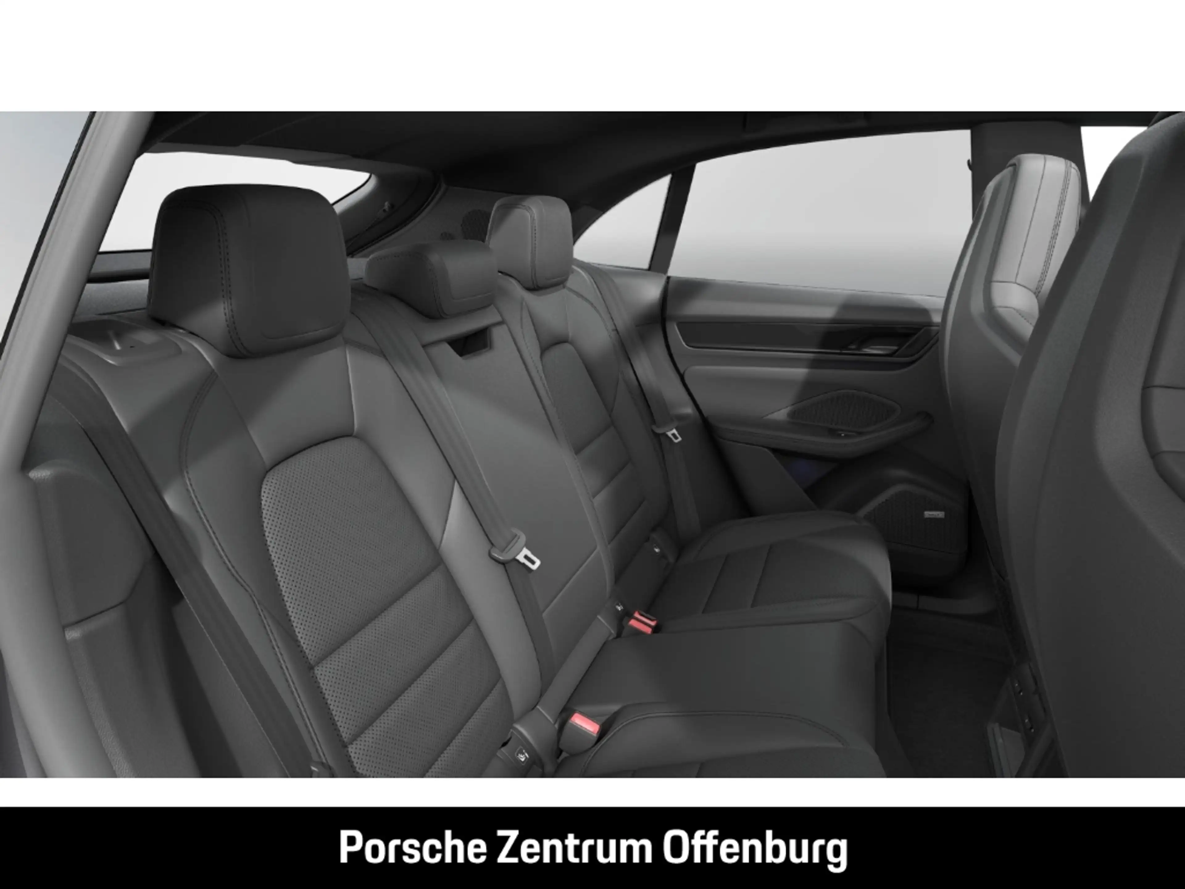 Porsche Macan 4S — photo 13