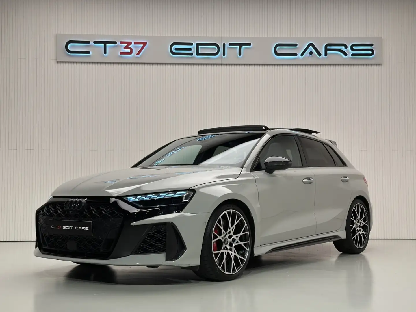 Audi RS3 Sportback quattro S tronic 294kW Gris - 1
