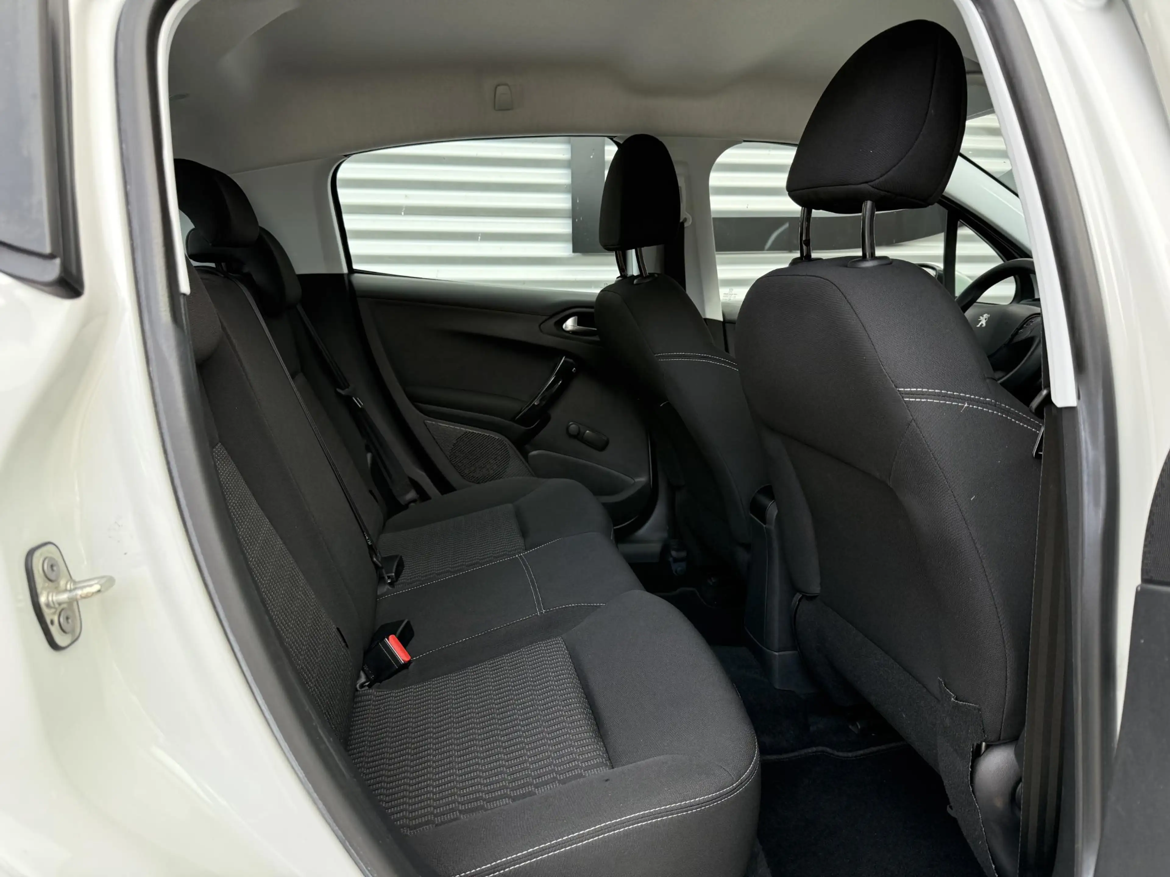 Peugeot 208 1.2 PureTech Blue Lion 2e Eigenaar|Navi|Carplay|Ai — photo 10