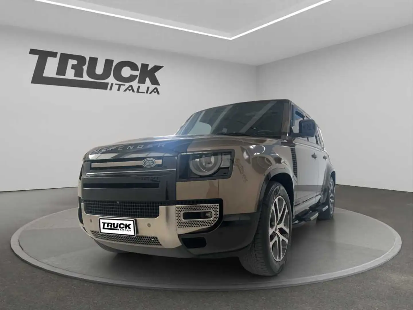 Land Rover Defender VII 2020 110 - Defender 110 3.0d i6 mhev X-Dynamic Bronzo - 1