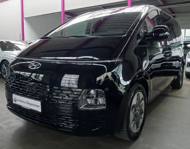 Hyundai STARIA PRIME 2.2 CRDi 4WD*9 SITZER*AHK*360°CAM*
