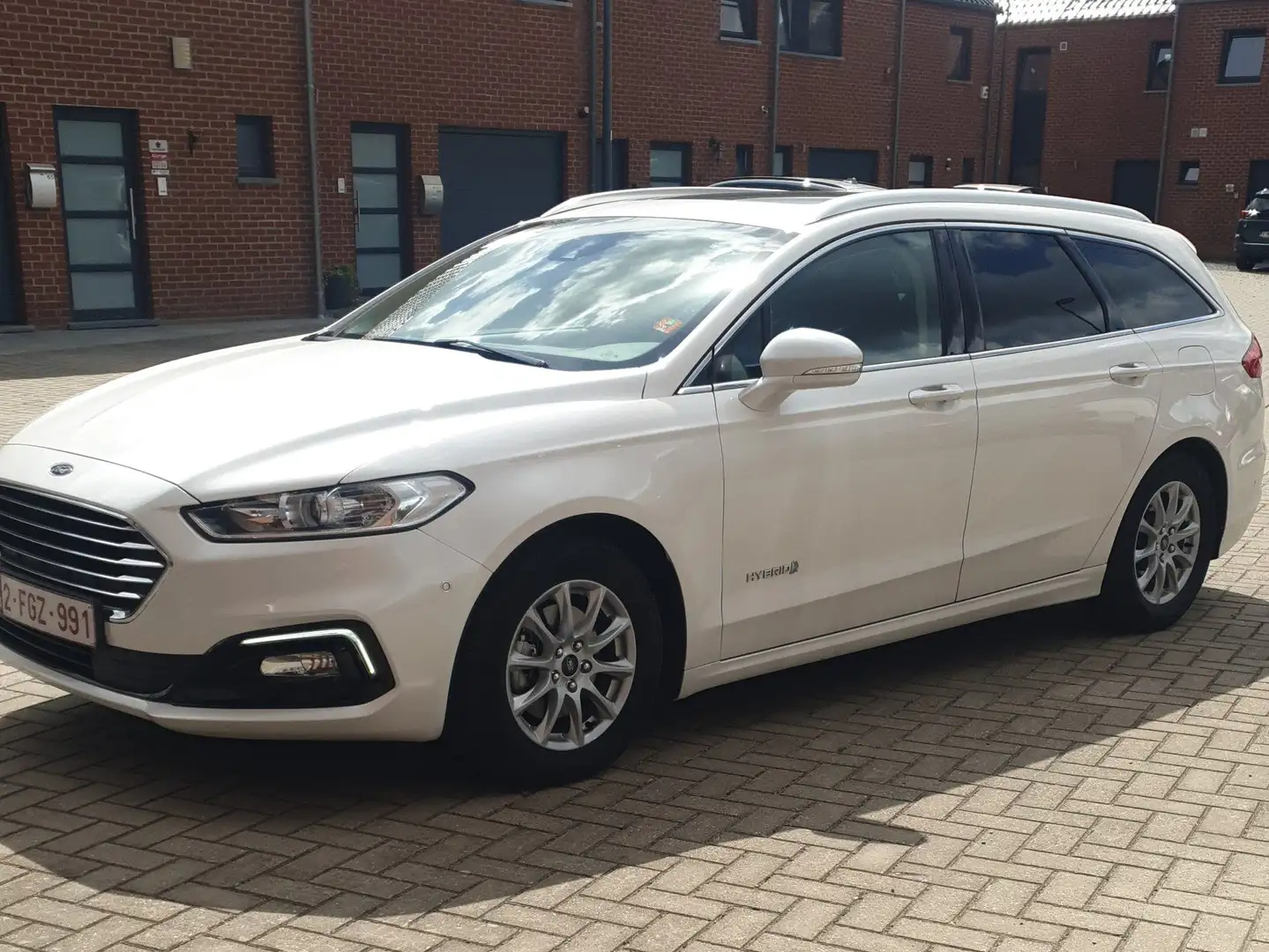 Ford Mondeo Mondeo Clipper 2.0 HEV Titanium (EU6.2) Wit - 1