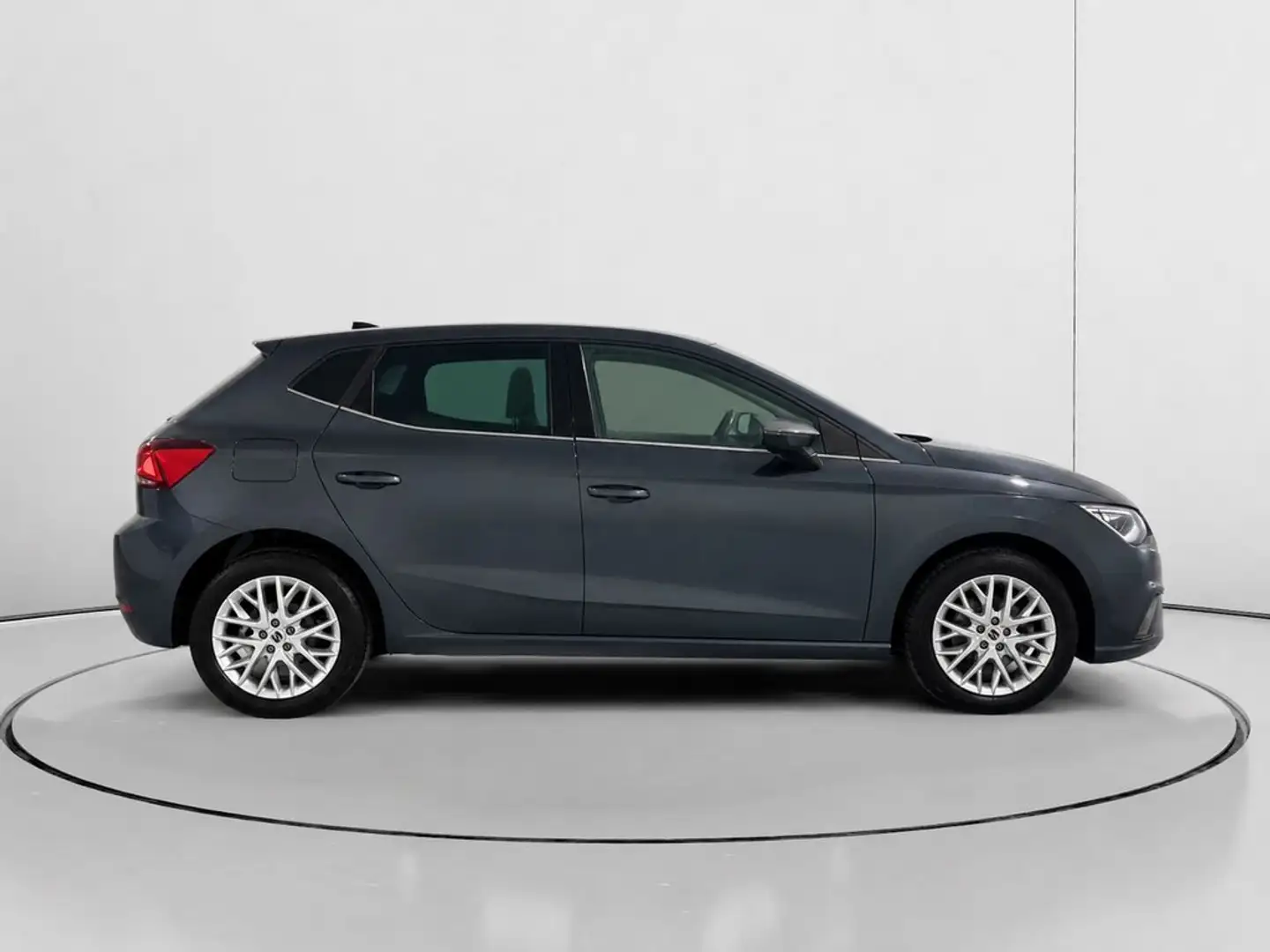 SEAT Ibiza 1.0 TSI S&S Xcellence 115 Gris - 2