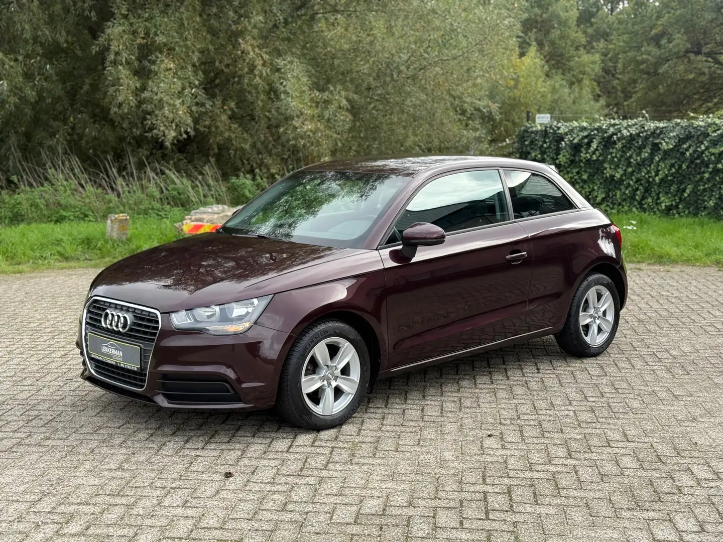 Audi A1 1.2 TFSI Attraction PDC I BLUETOOTH I STOELVERW I Mauve - 1