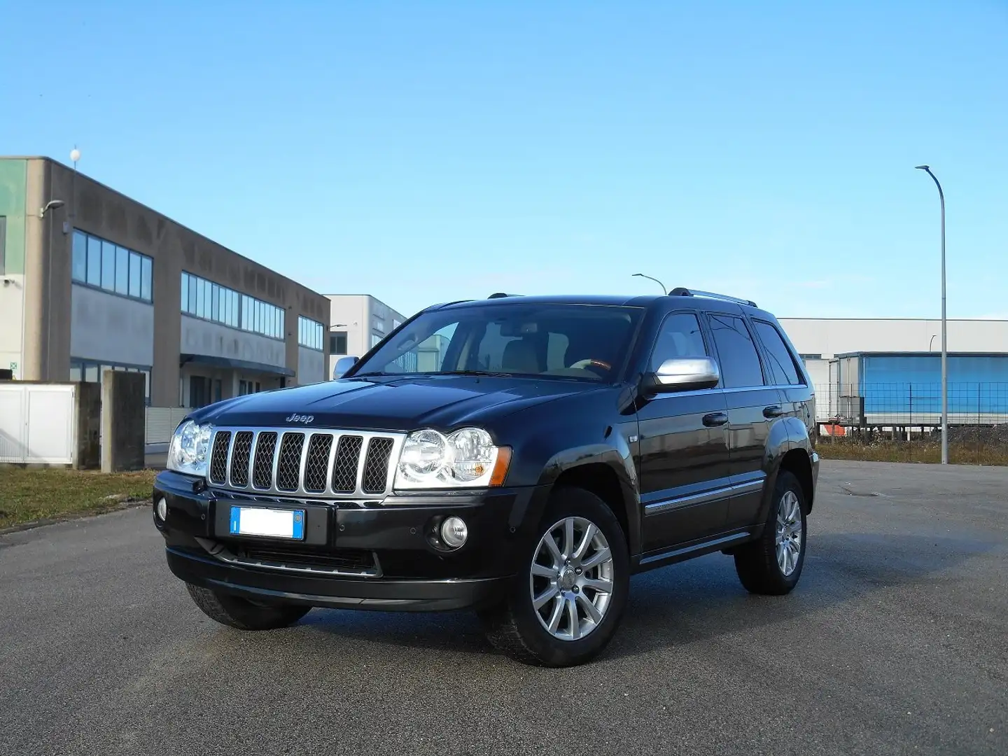 Jeep Grand Cherokee Overland Noir - 2